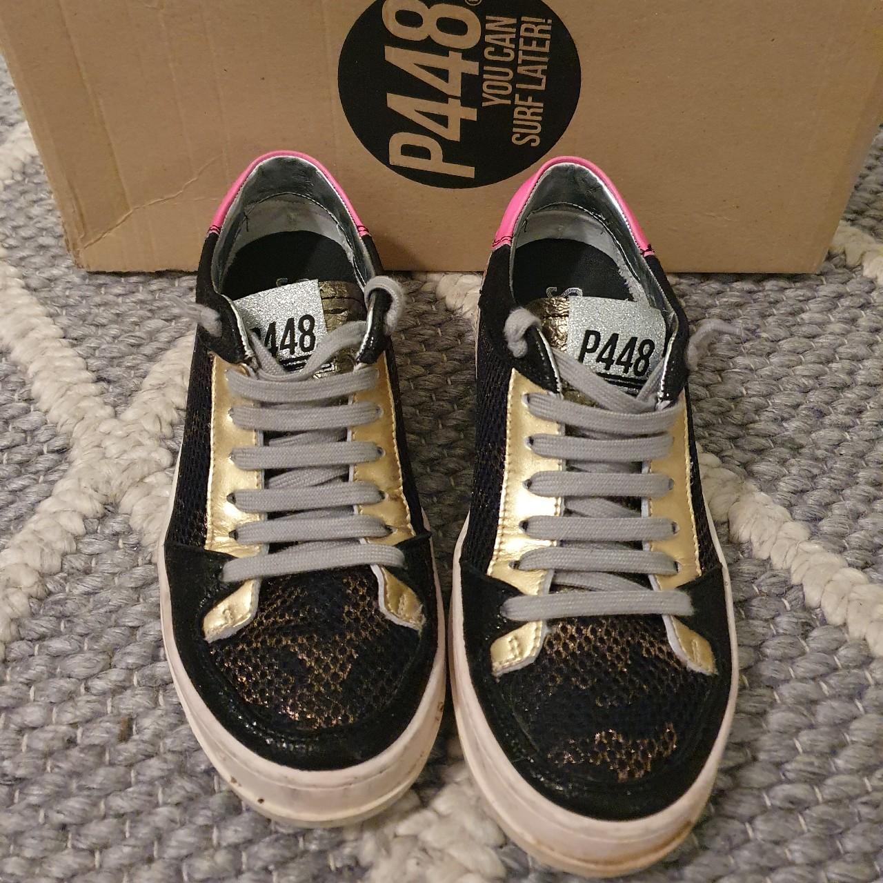 P448 E8 Queens. Very good condition. Not worn much Depop