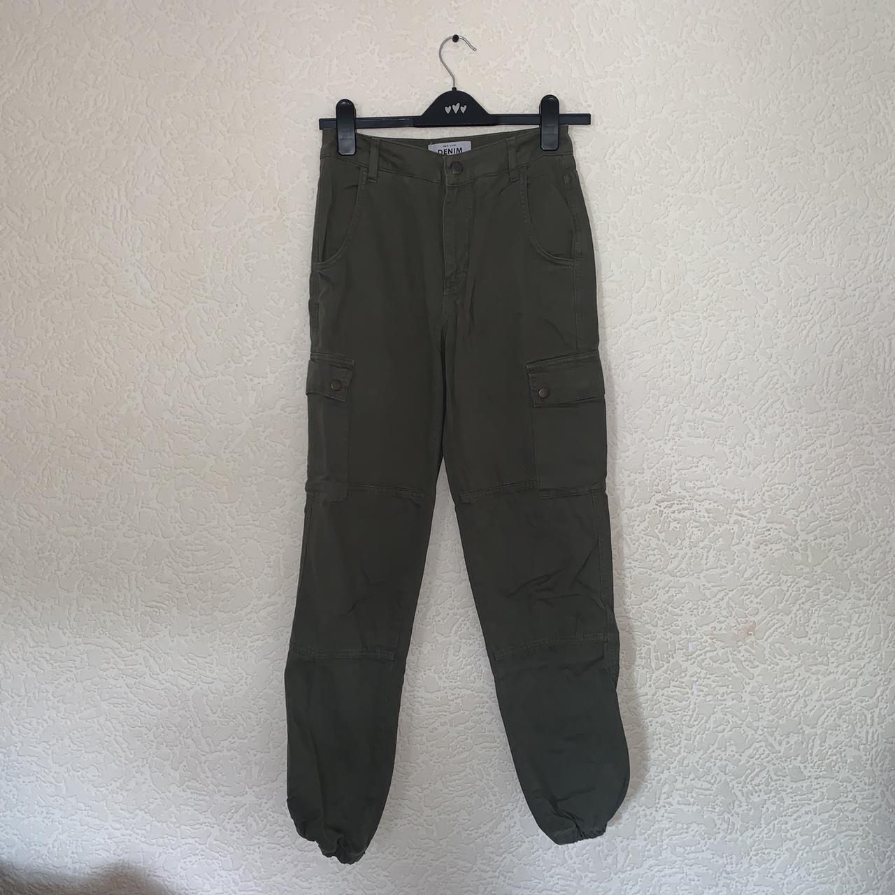 New Look Women's Green and Khaki Trousers | Depop