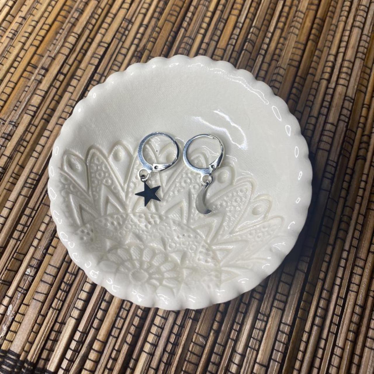 Product Image 1 - Adorable Silver Star and moon
