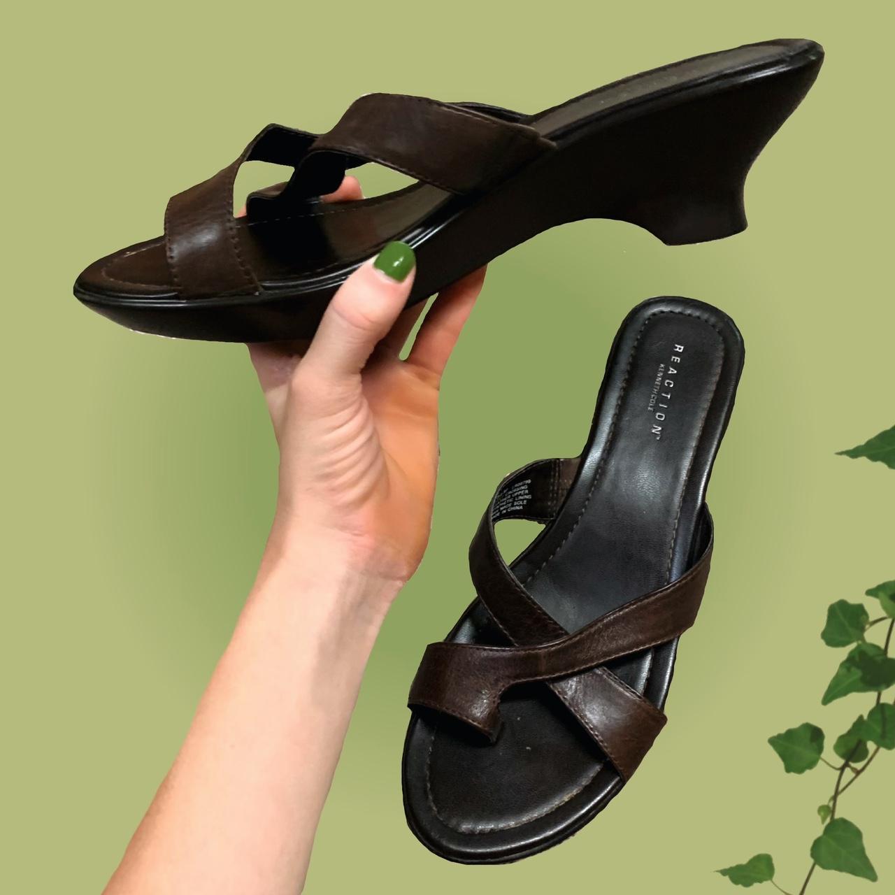 kenneth cole kitten heel