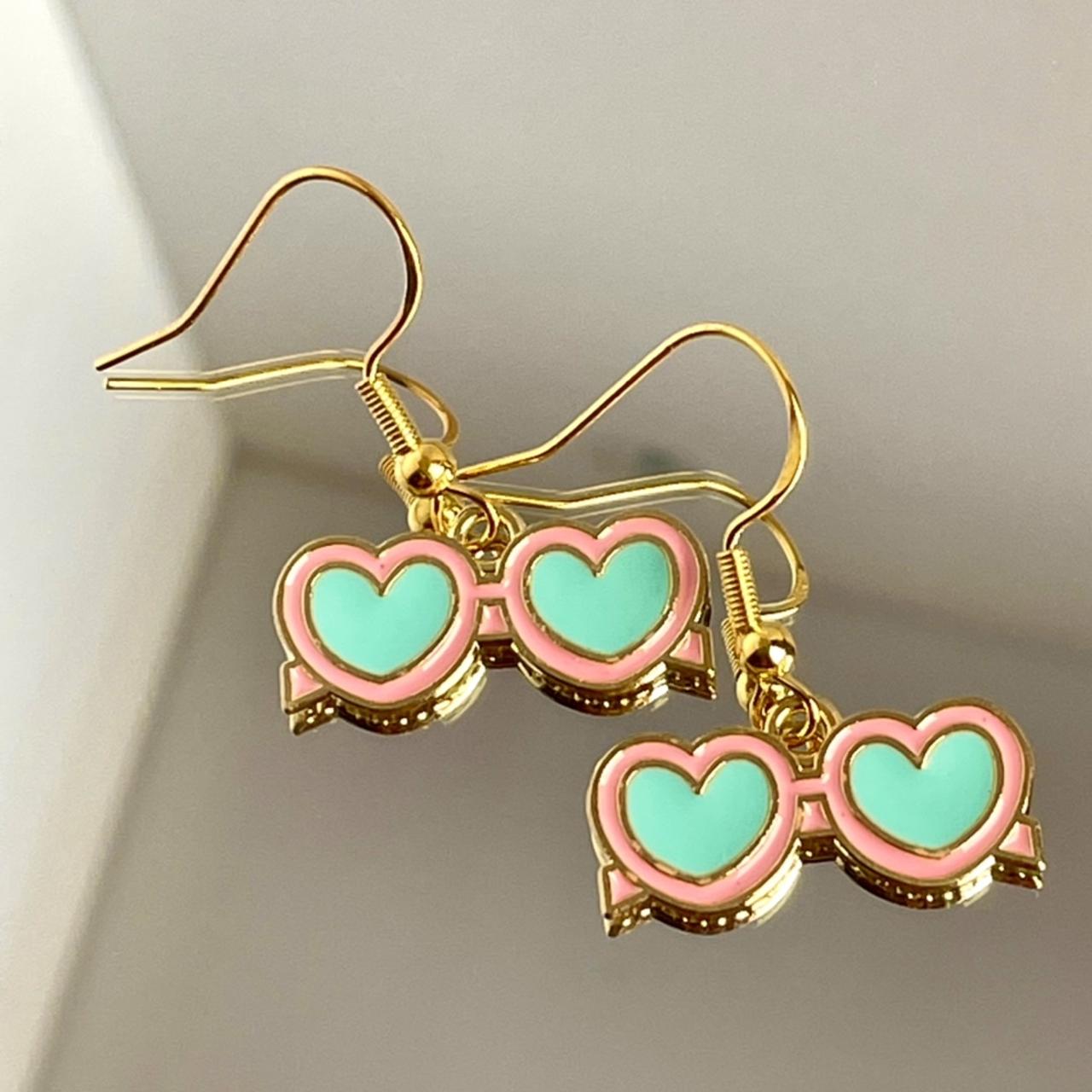 Hot Topic Women's Pink and Blue Jewellery | Depop