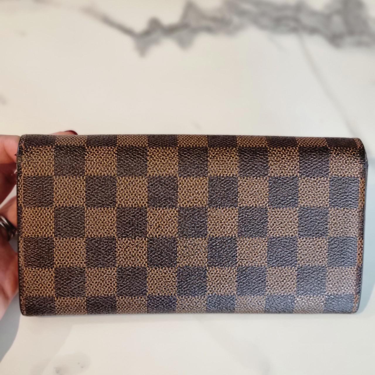 This is an authentic LOUIS VUITTON Damier Ebene - Depop