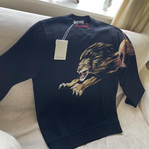 Givenchy lion 2024 sweater