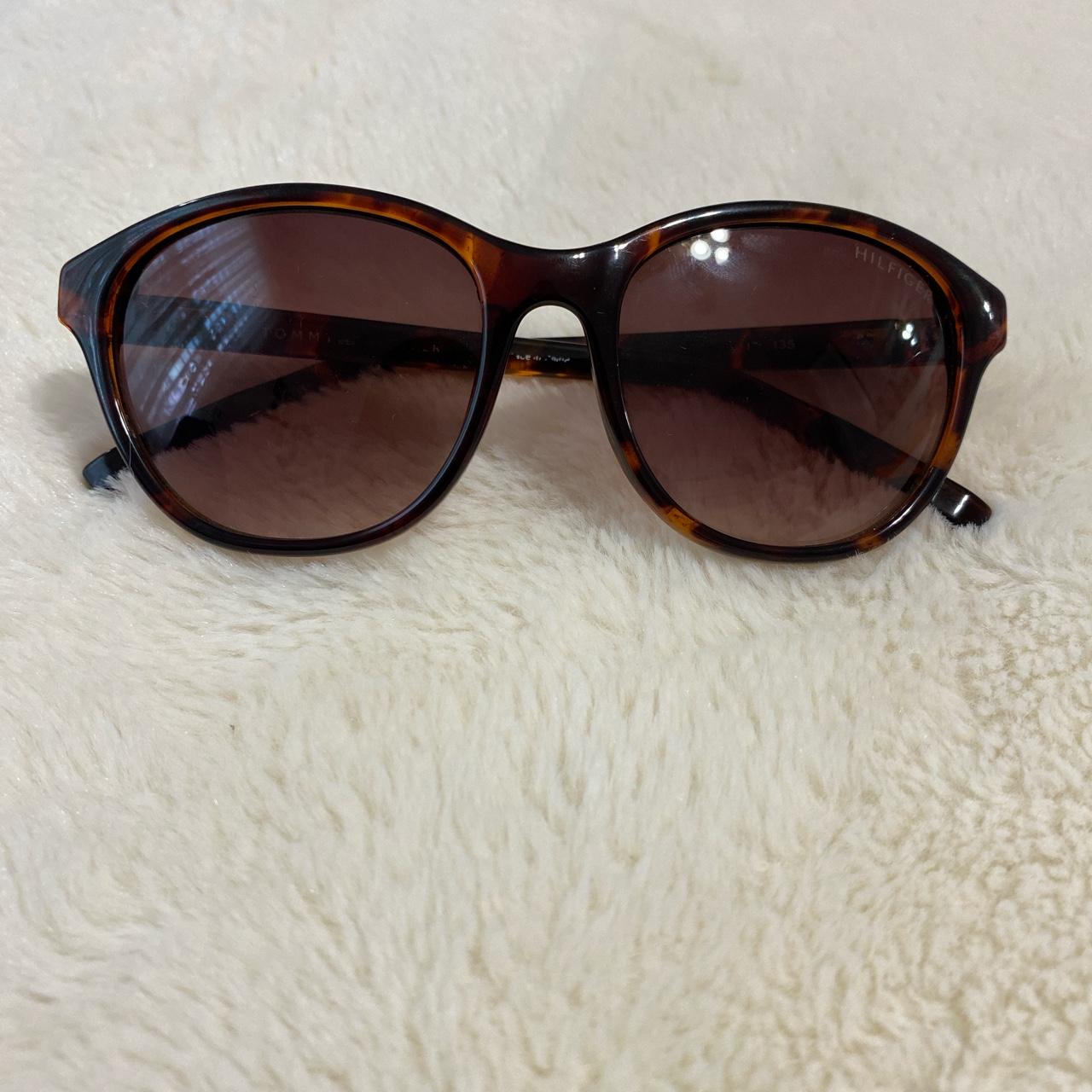 Tommy Hilfiger Women's Brown and Black Sunglasses | Depop