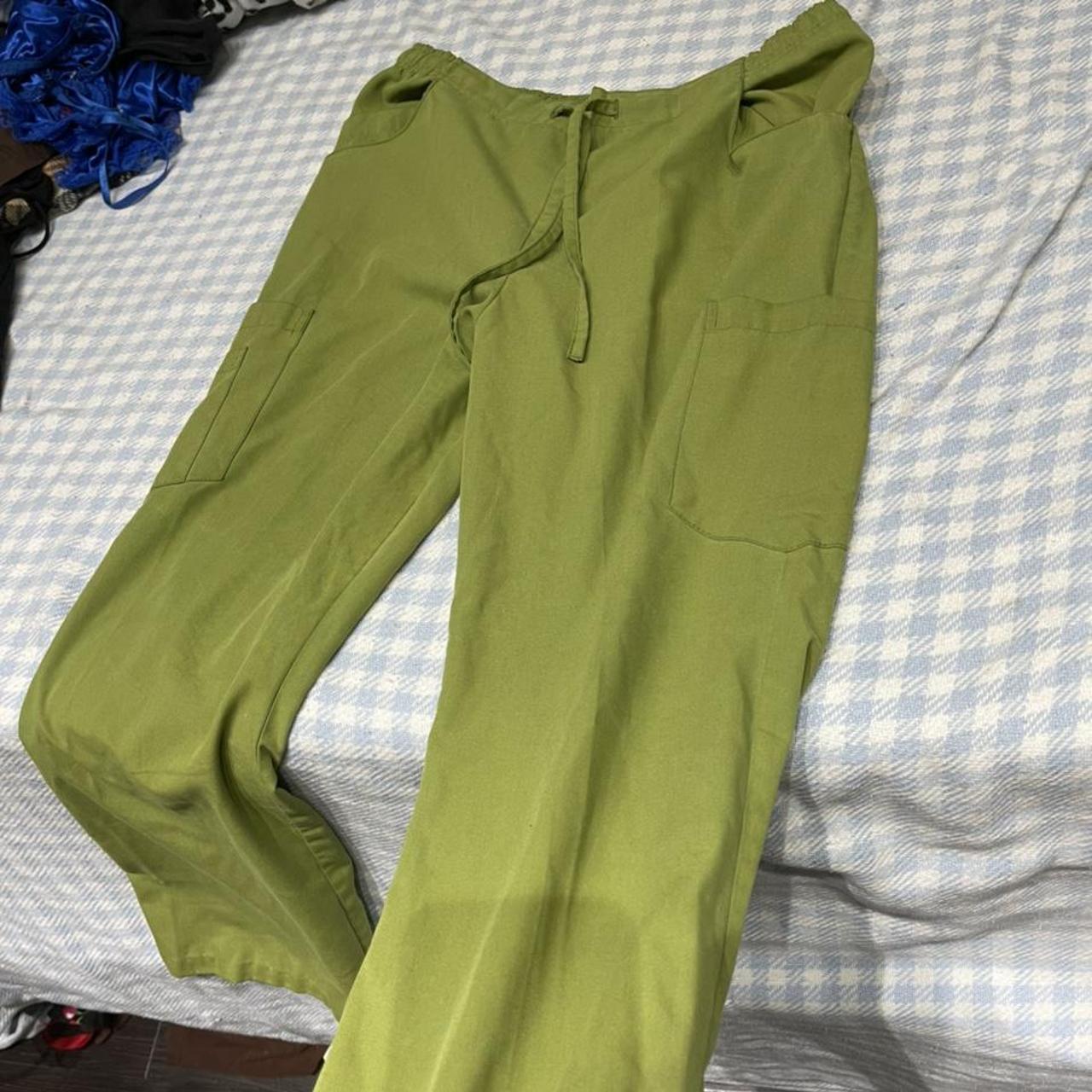 Isaac Reina Women's Green Trousers (2)