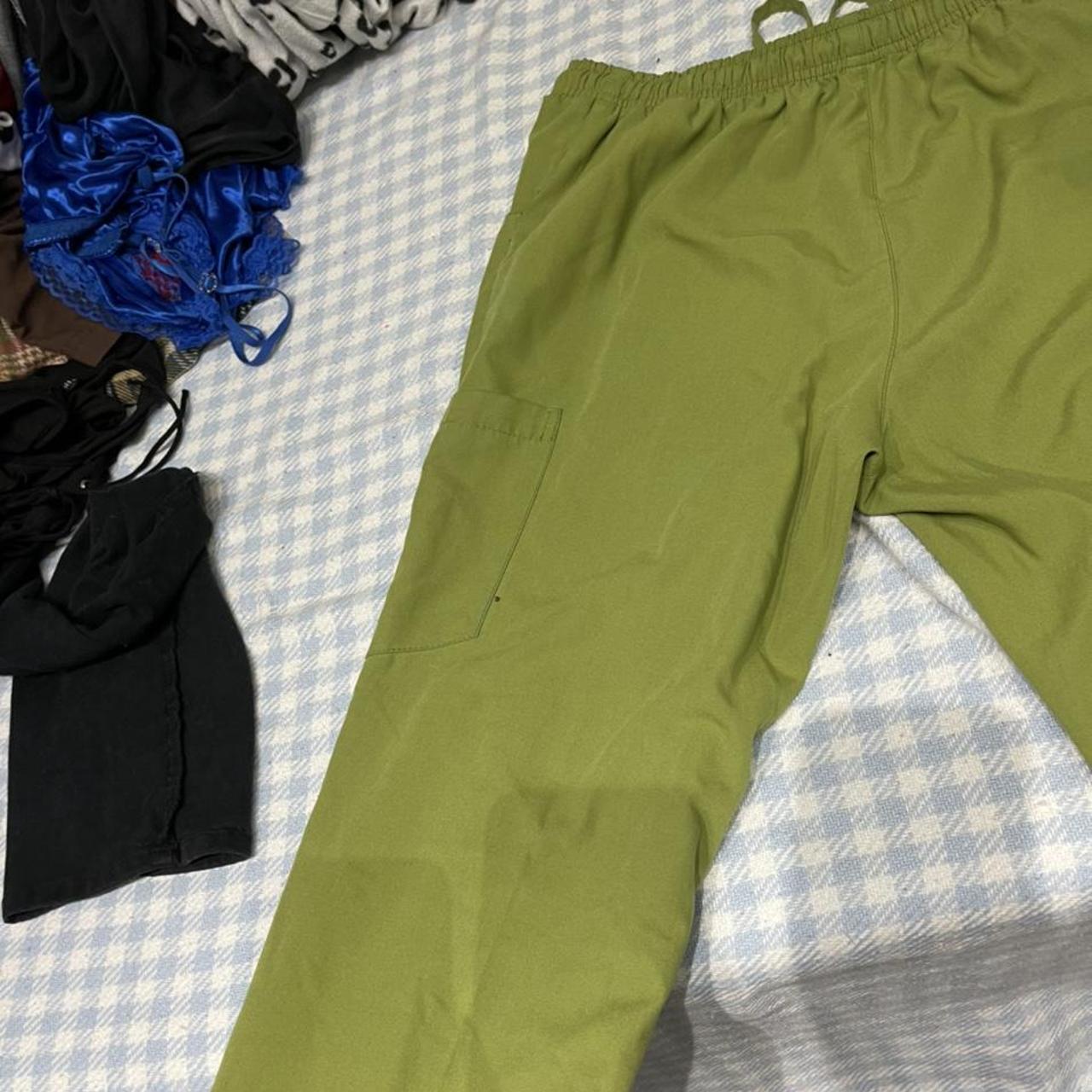 Isaac Reina Women's Green Trousers (3)