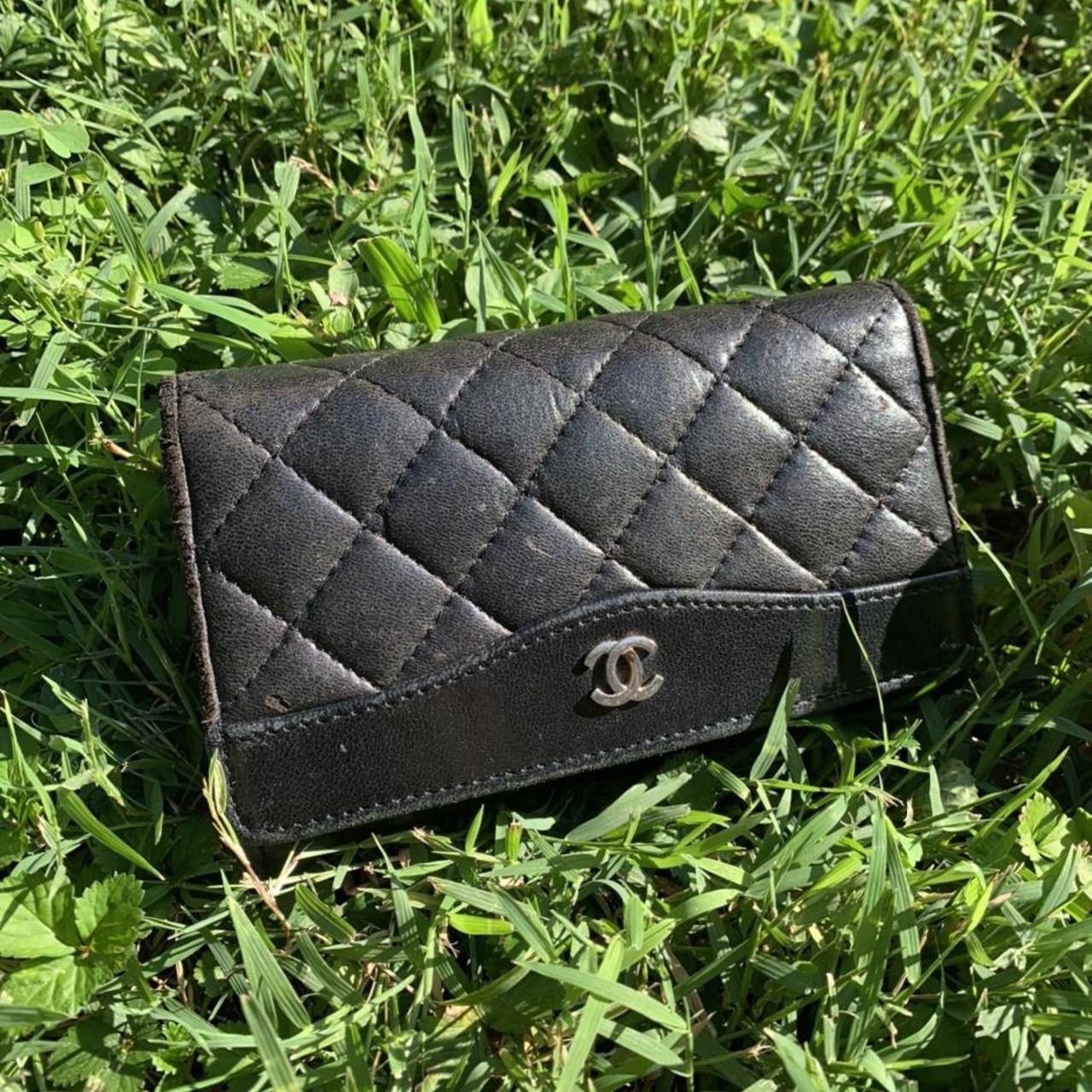 Vintage Chanel Wallet Black quilted leather 100% - Depop