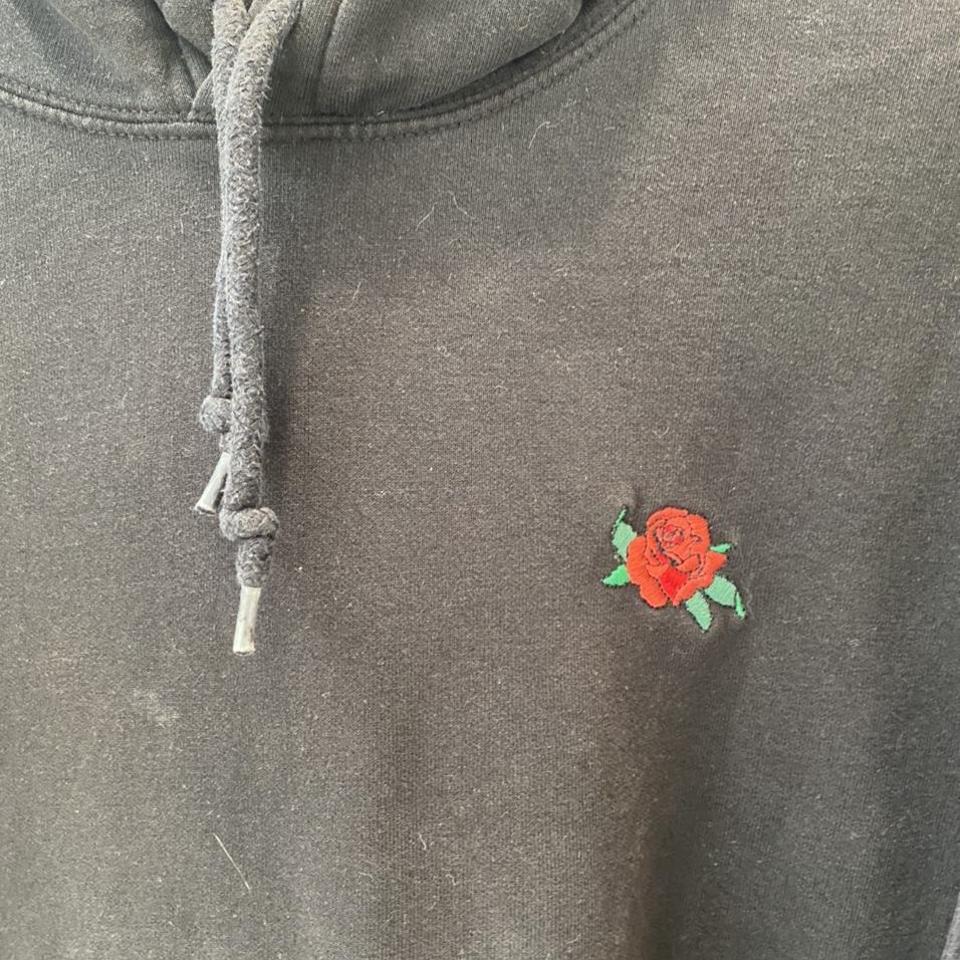 H&m black best sale rose hoodie