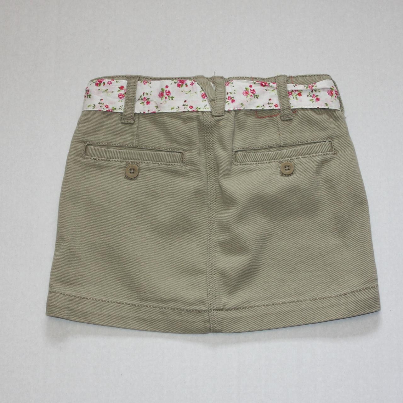 H&M Girl's Beige Denim Jean Skirt with Flower Belt... Depop