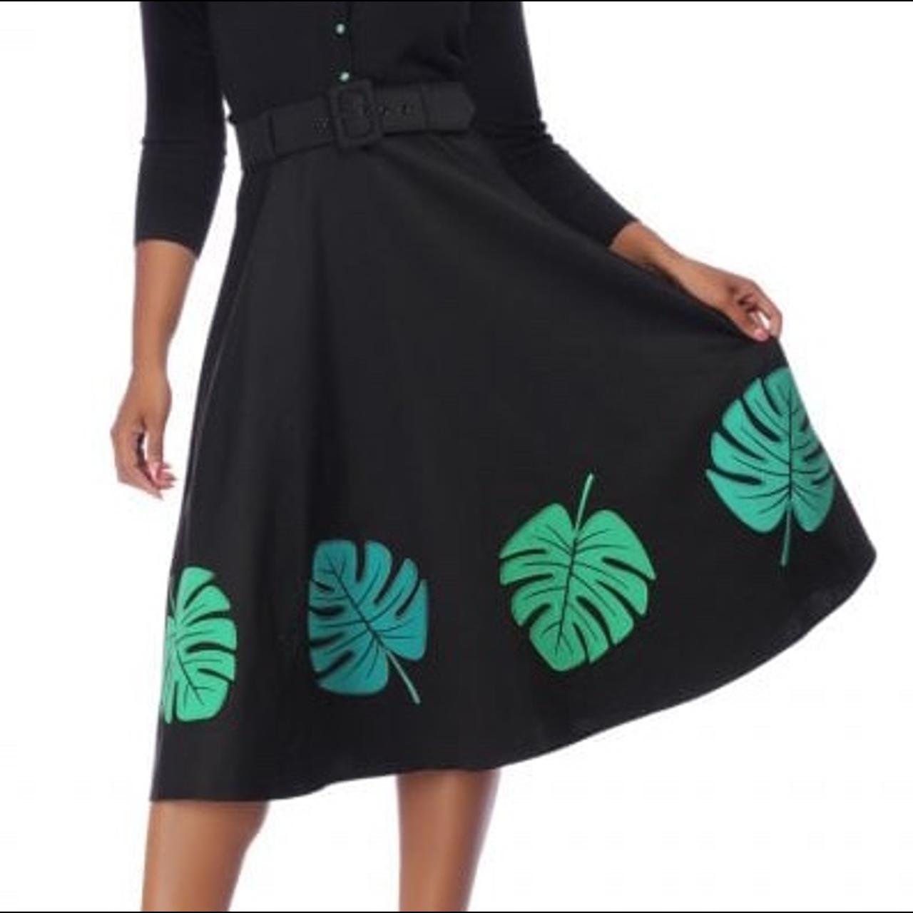 Collectif Women's Black and Green Skirt