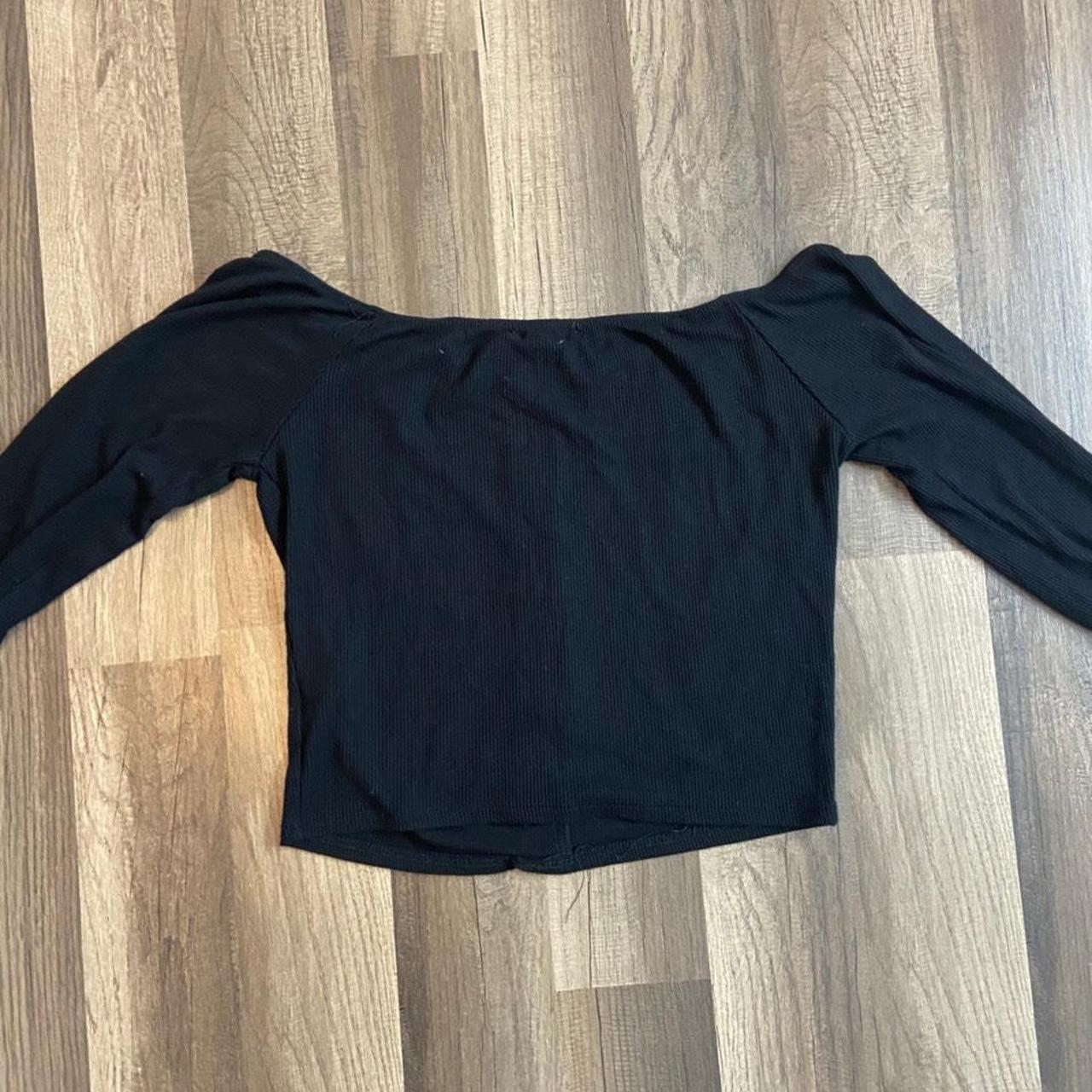 Product Image 4 - black croptop with buttons ꨄ!

MESSAGE
