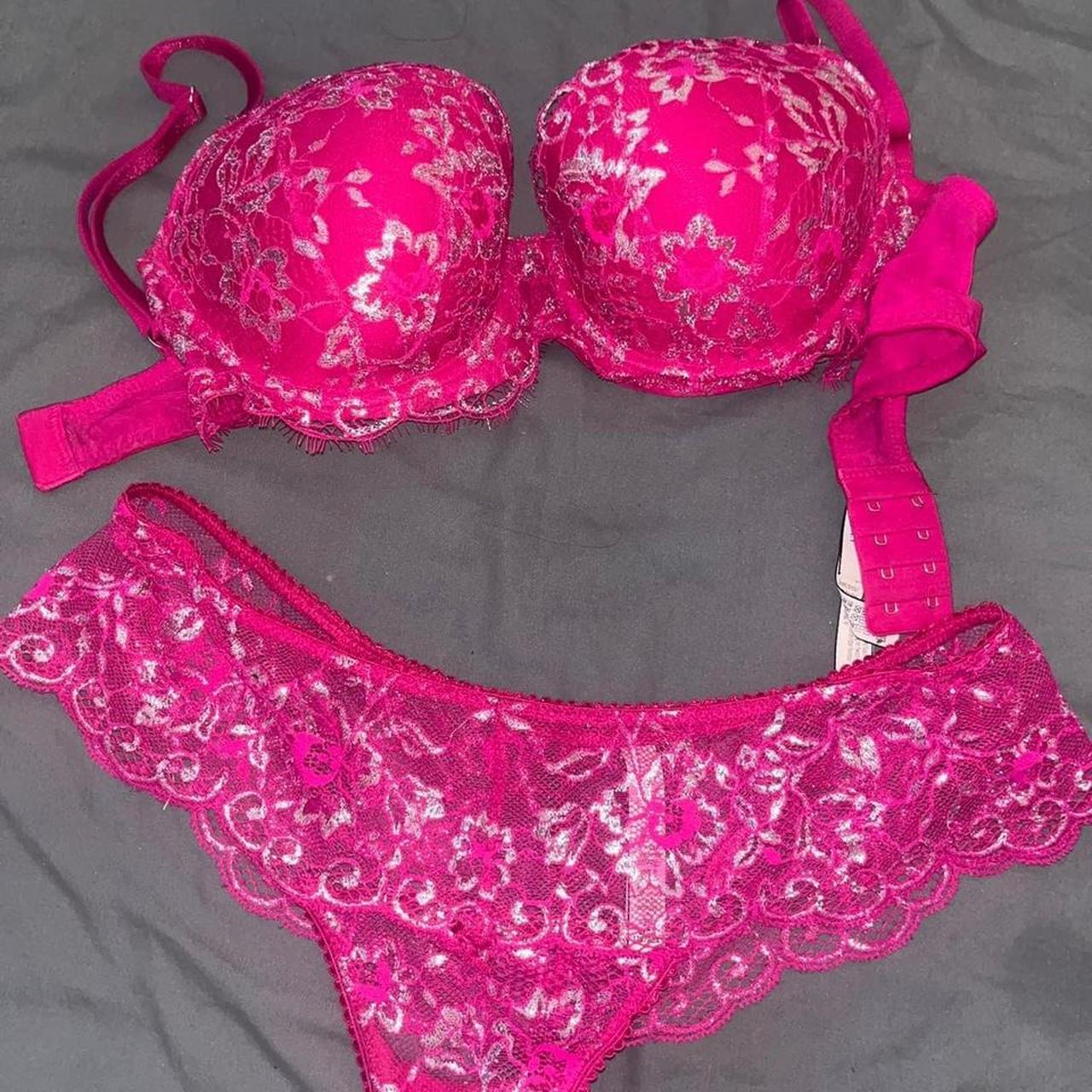 VS fantasy bra set, been worn a few times but great... - Depop