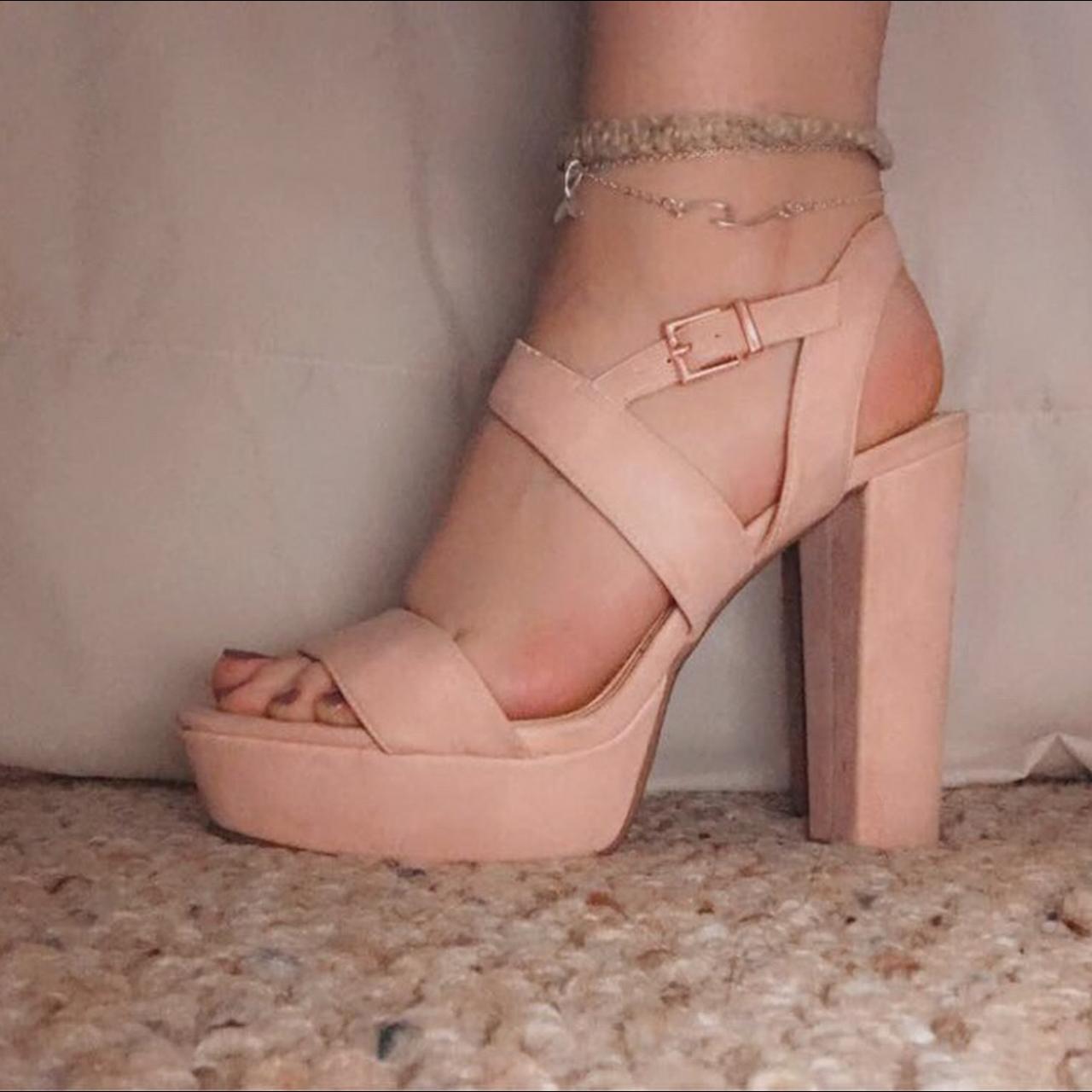 Jessica simpson hot sale strappy heels