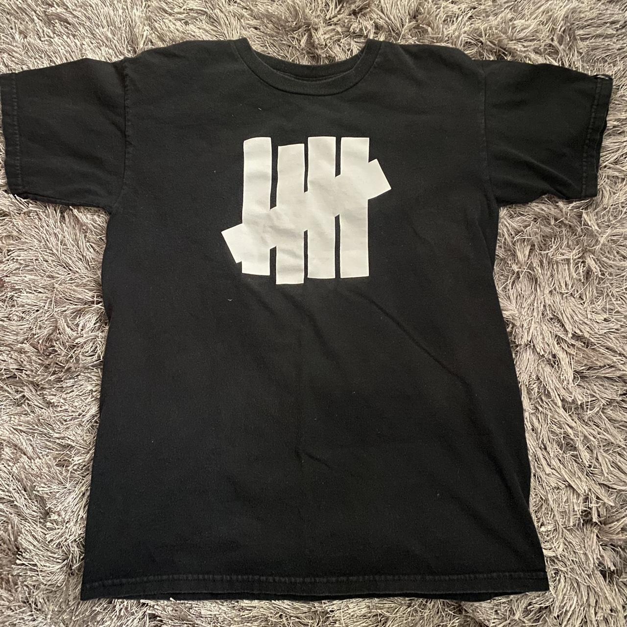 Undefeated Men's Black and White T-shirt