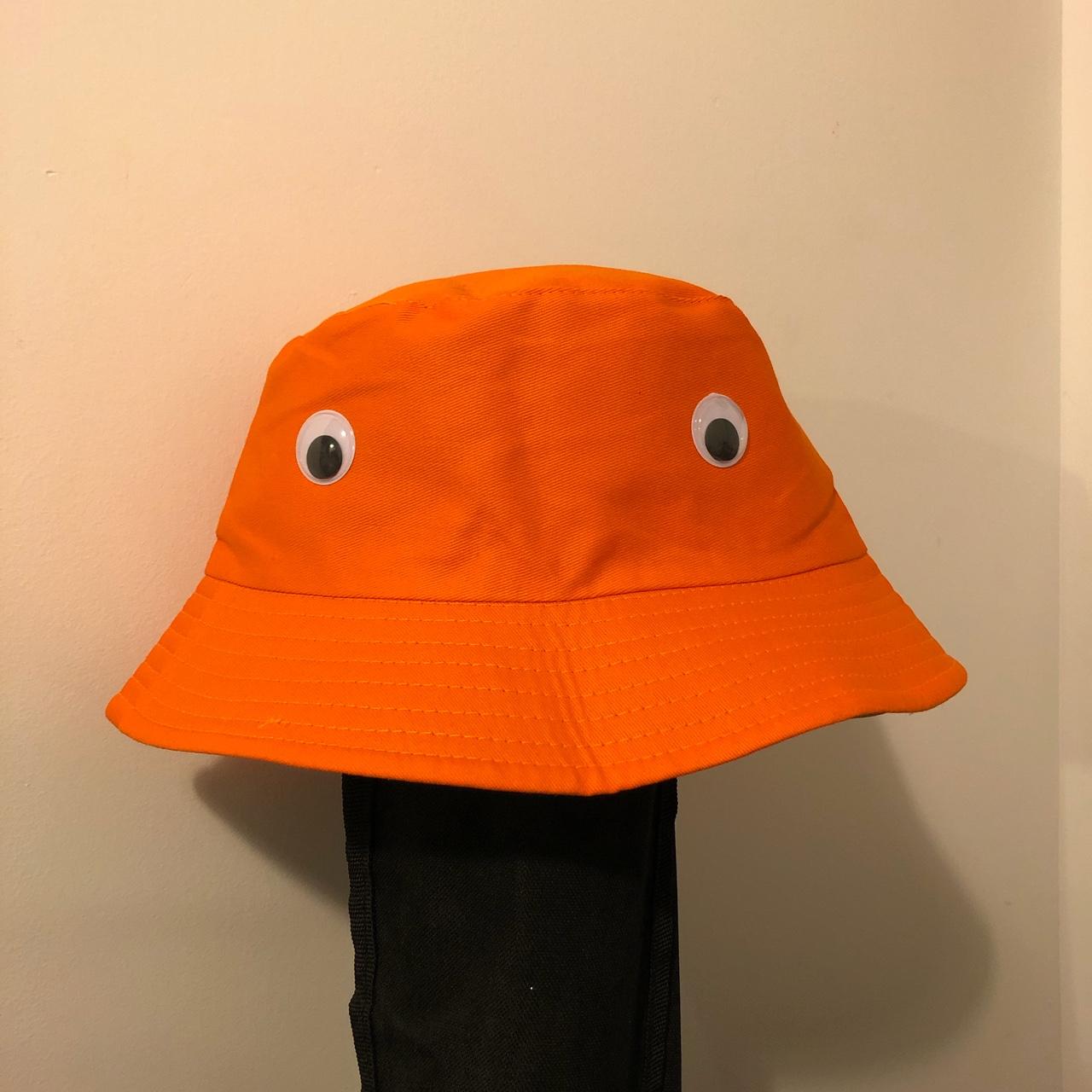 Orange bucket hat hot sale with googly eyes