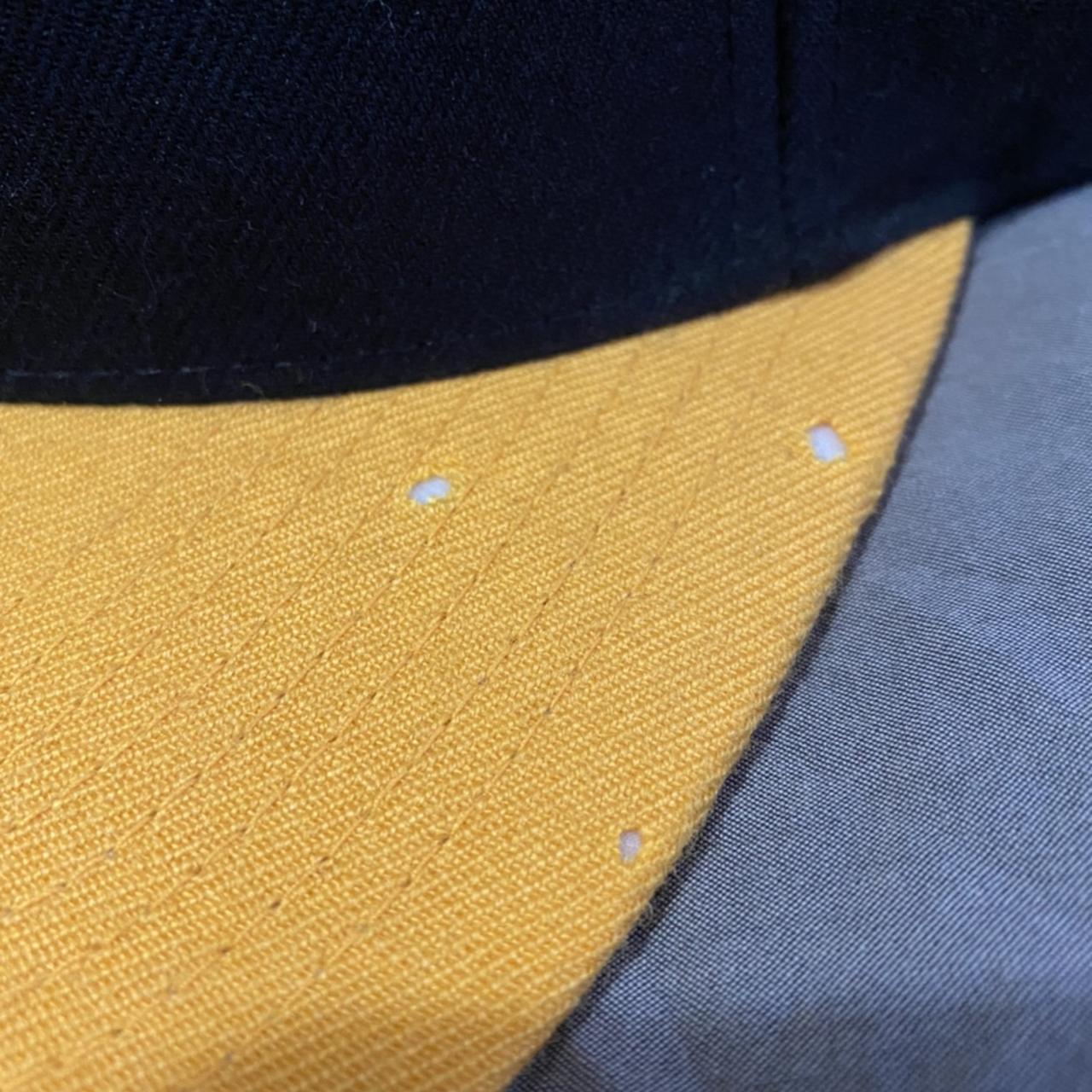 USED Pittsburgh Penguins SnapBack hat. 3 small holes - Depop