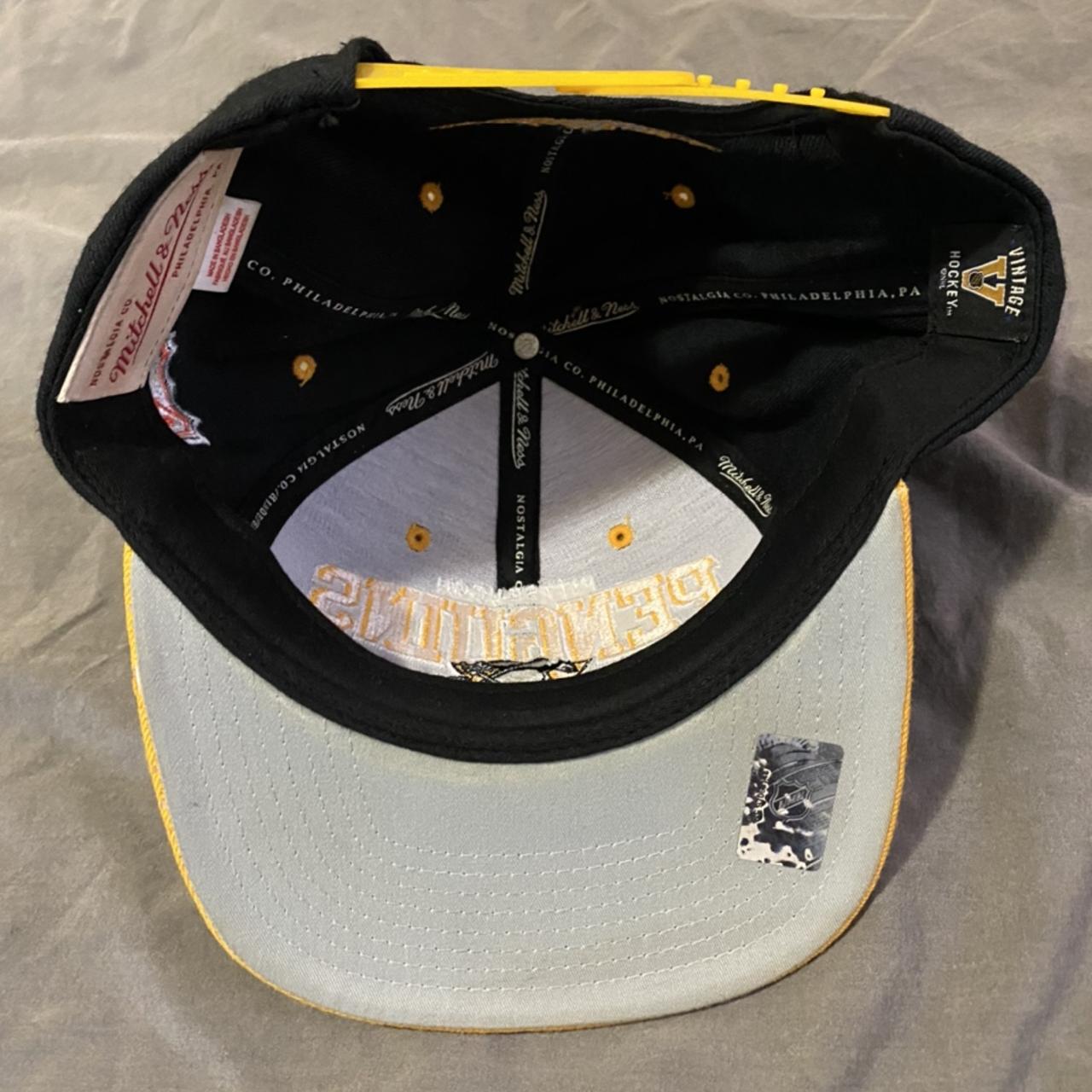 Mitchell & Ness Pittsburg Pirates Snapback Hat New - Depop