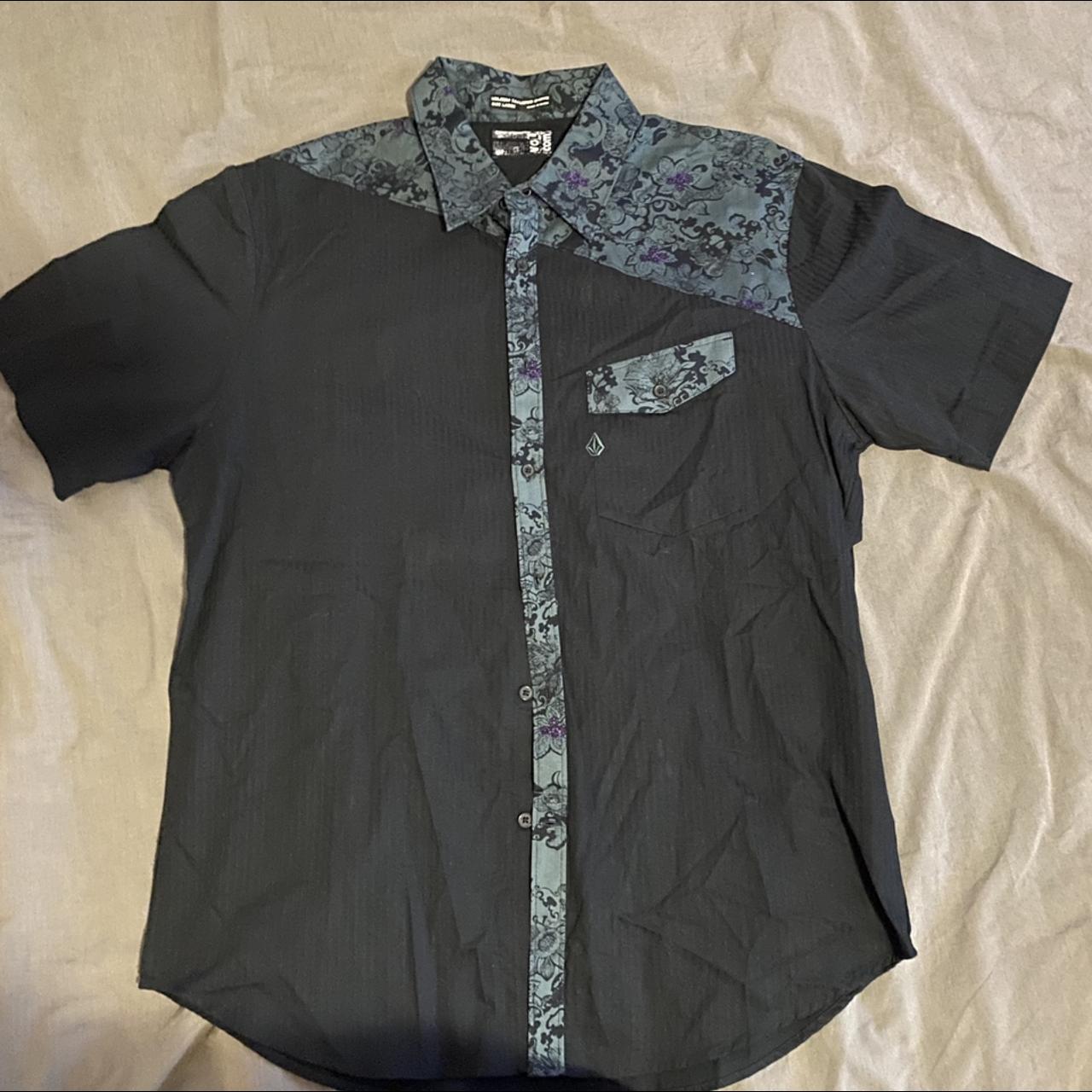 USED Volcom men’s Large button up from mid 2000’s.... - Depop
