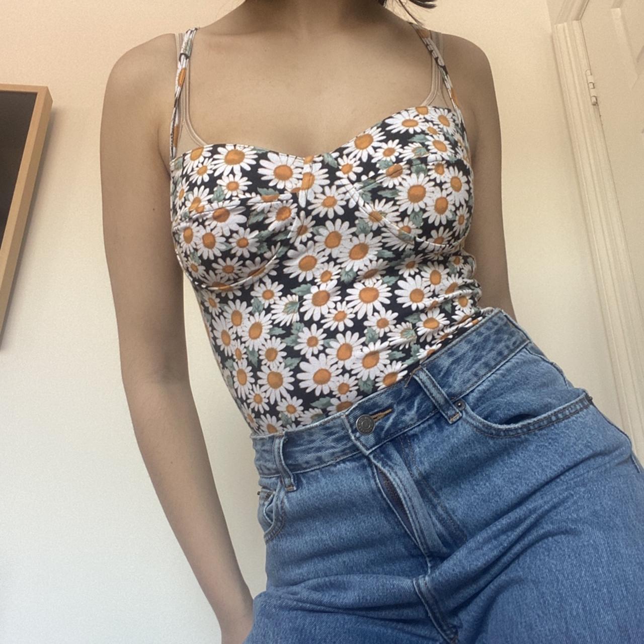 floral daisy bodysuit brand new with tags size... - Depop