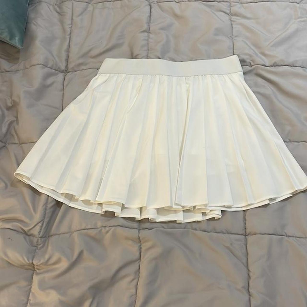 Garage Women's White Skirt Depop
