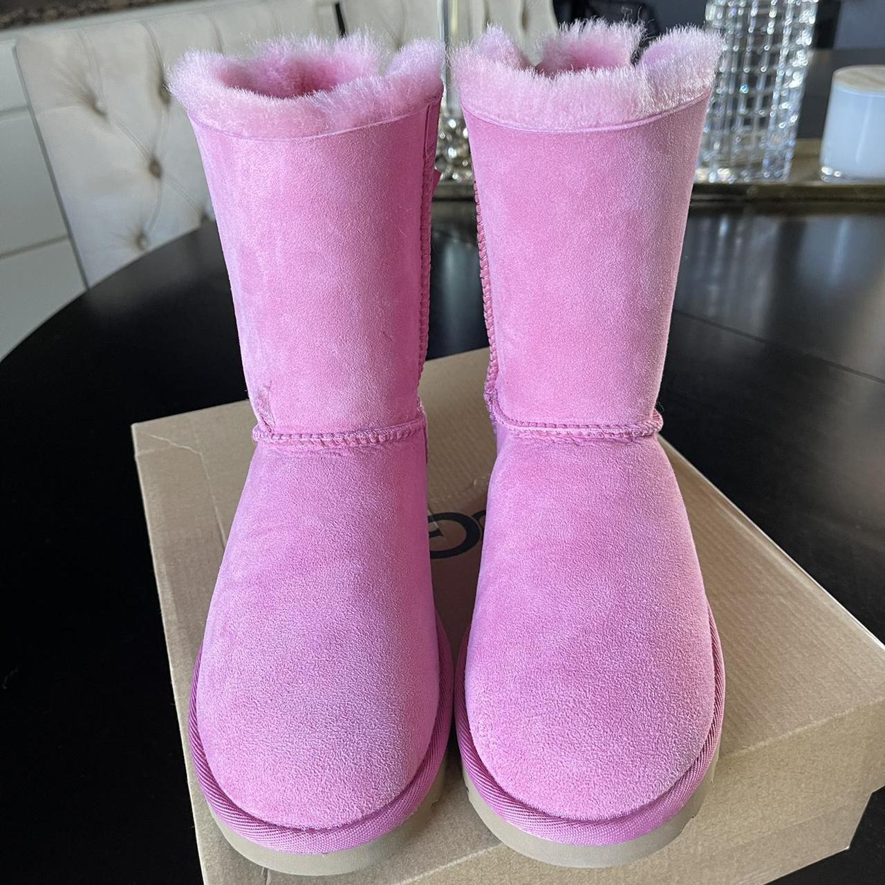rose colored uggs