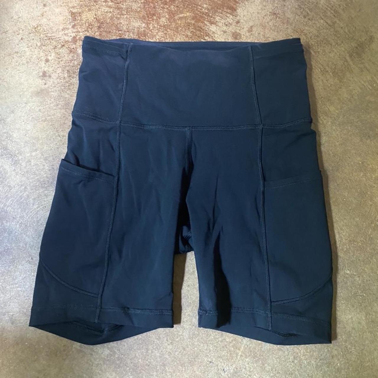 Lululemon Women's Black Shorts | Depop