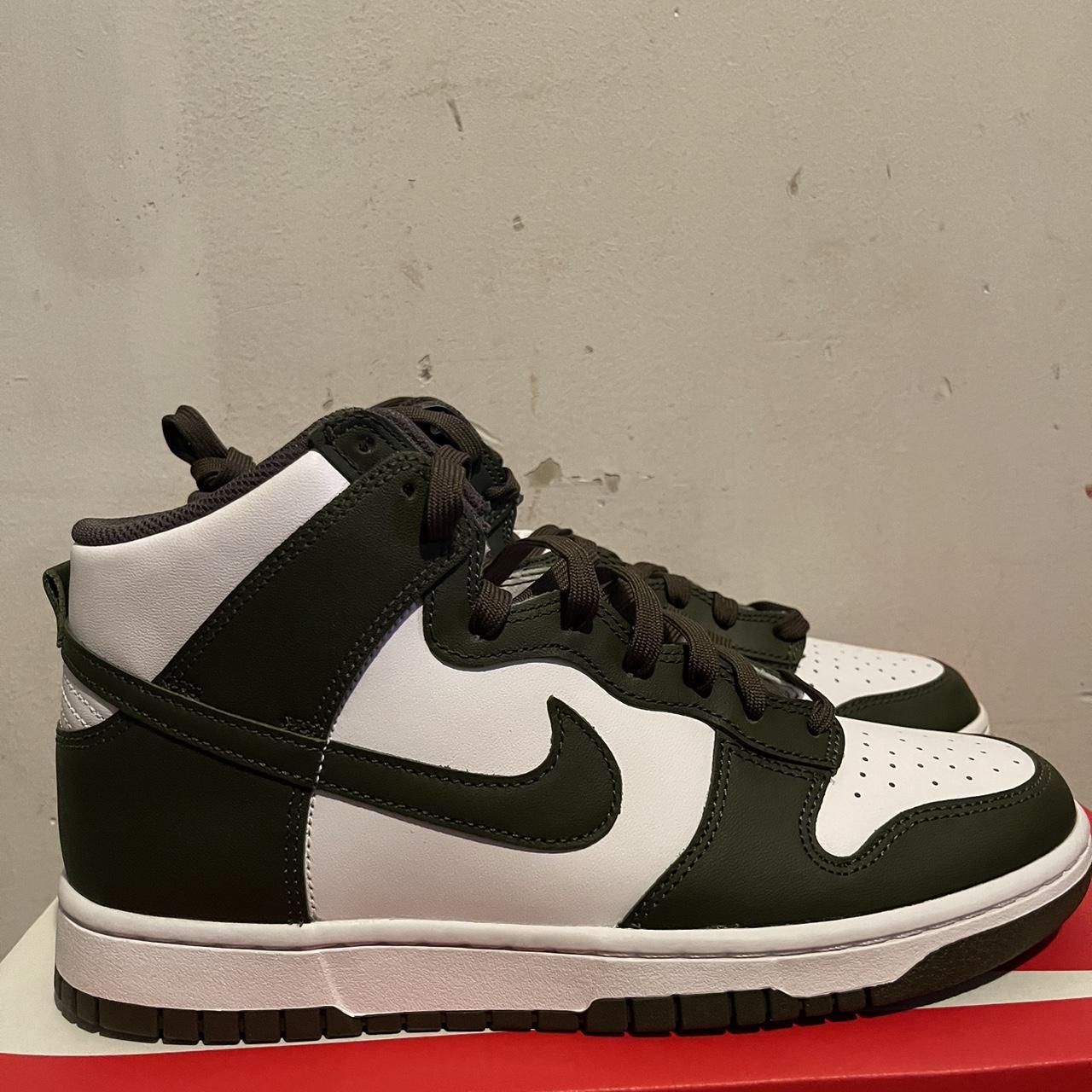 dunk cargo khaki