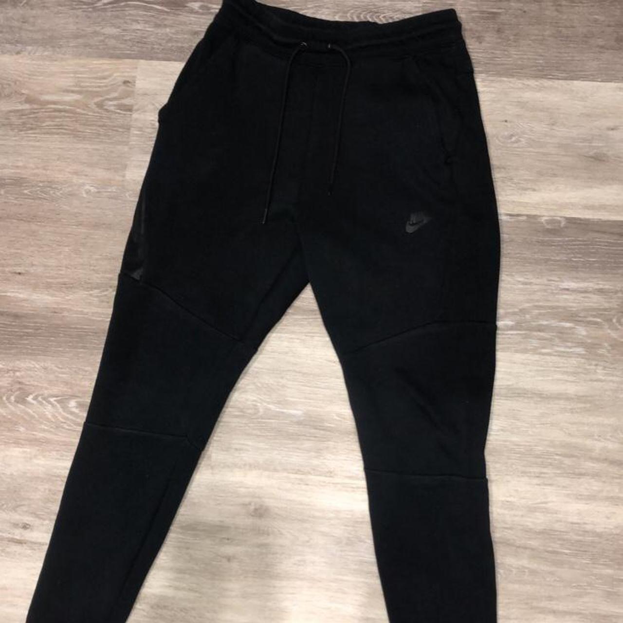 nike tech fleece joggers old season