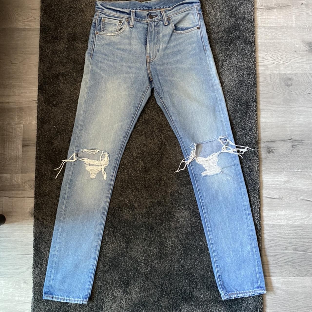Fire vintage levi ripped jeans 27 width 32... - Depop
