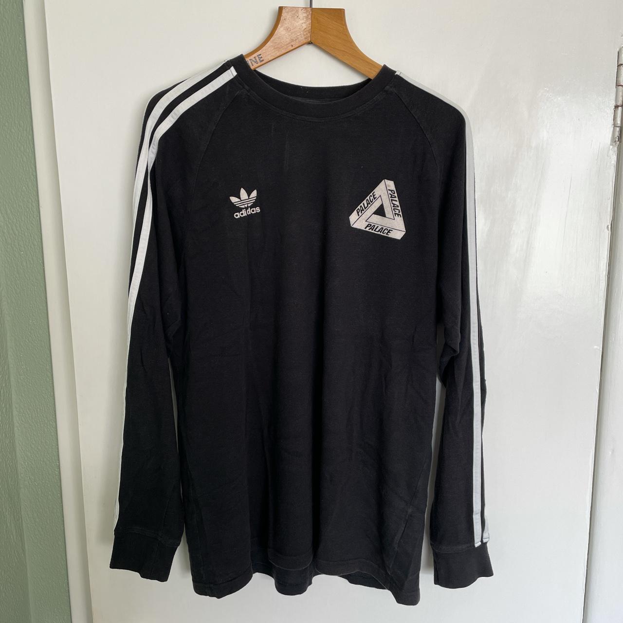 Palace Men's Black T-shirt | Depop