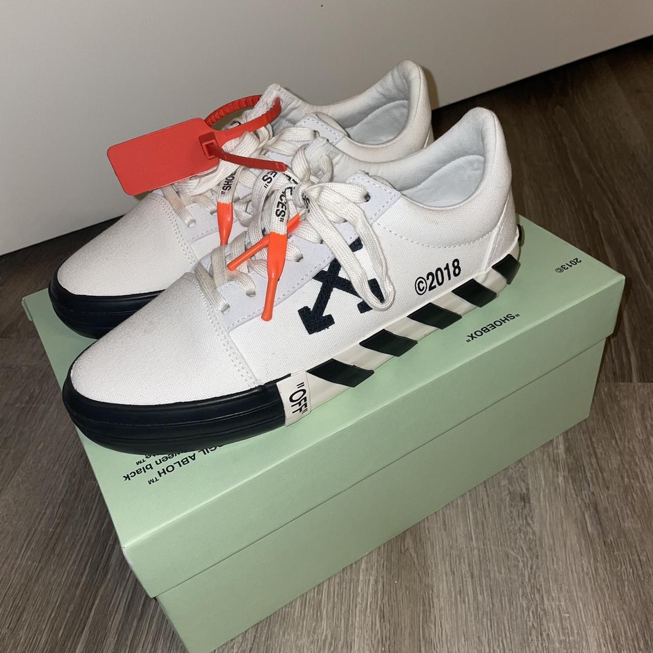 Off white vulc hot sale low white