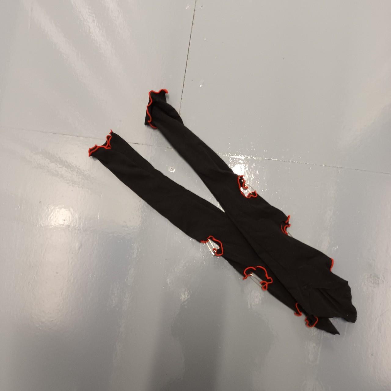 Women’s Black and Red Gloves | Depop