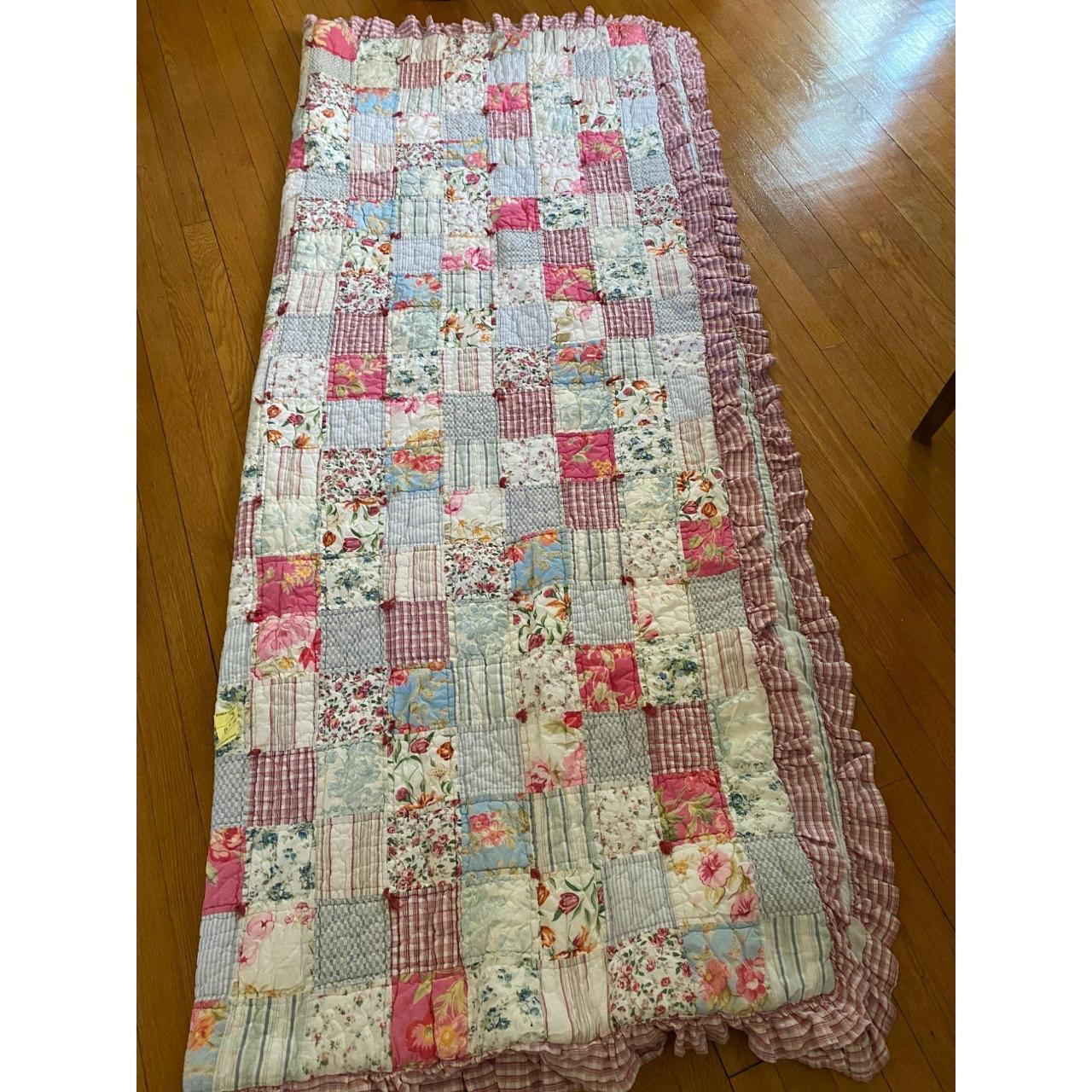 Pottery Barn Twin Ruffle Patchwork Quilt 73