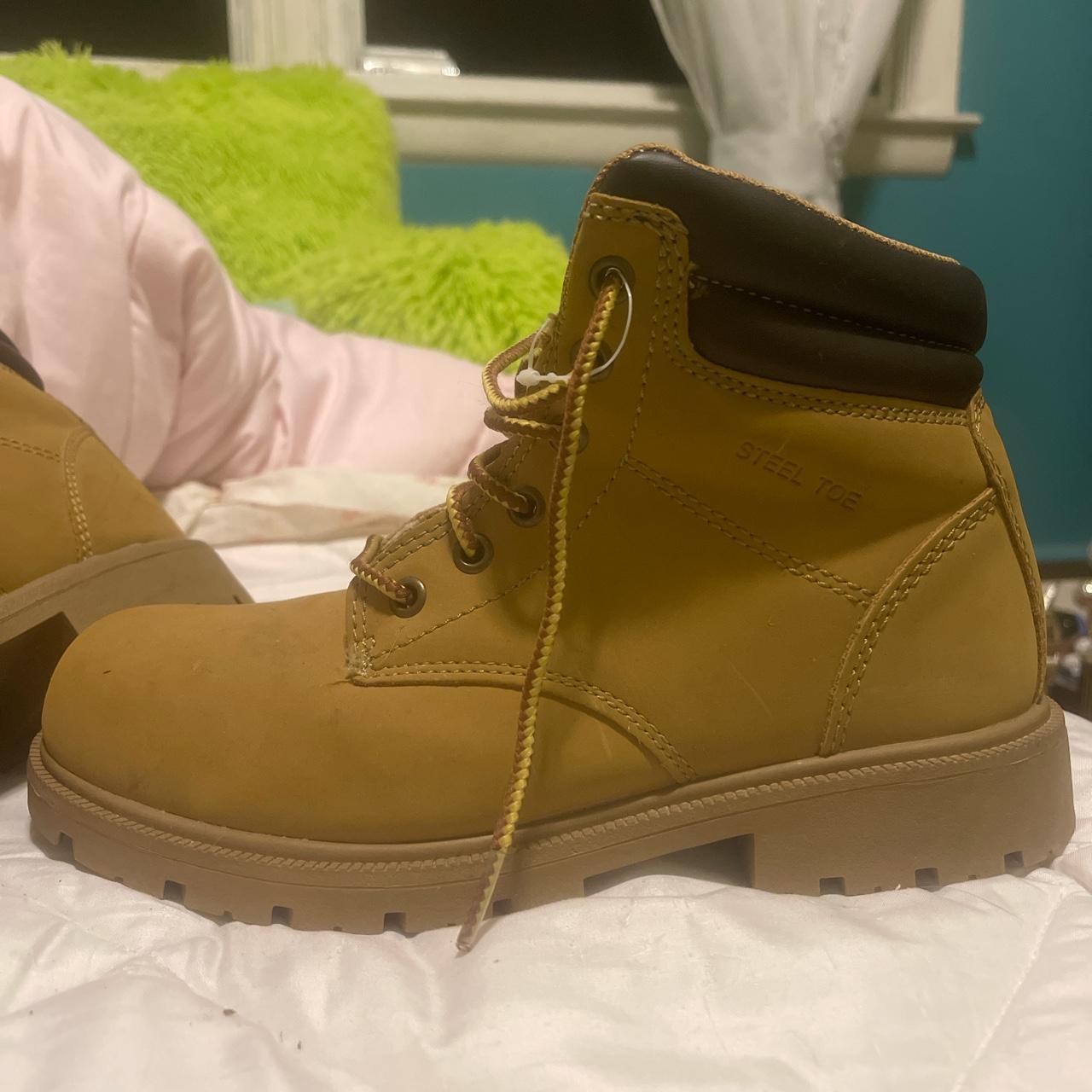 steel toe work boots in good condition, only worn... - Depop