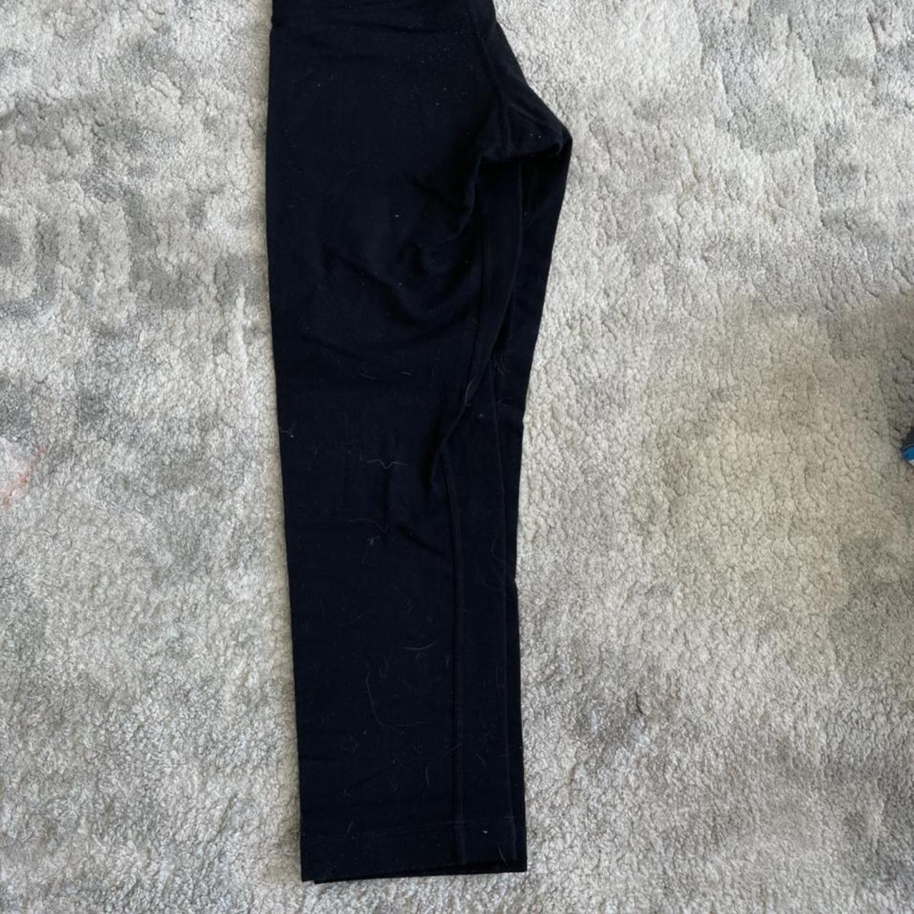 Black cropped lulu lemon leggings - Depop