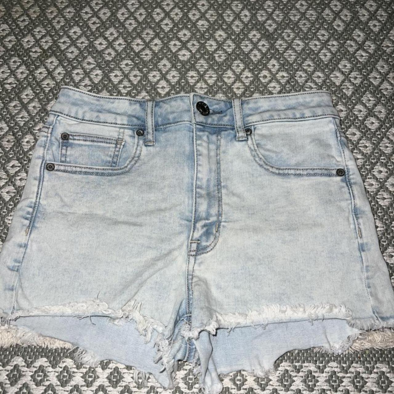 American Eagle light wash jean shorts -size 6 (i... - Depop