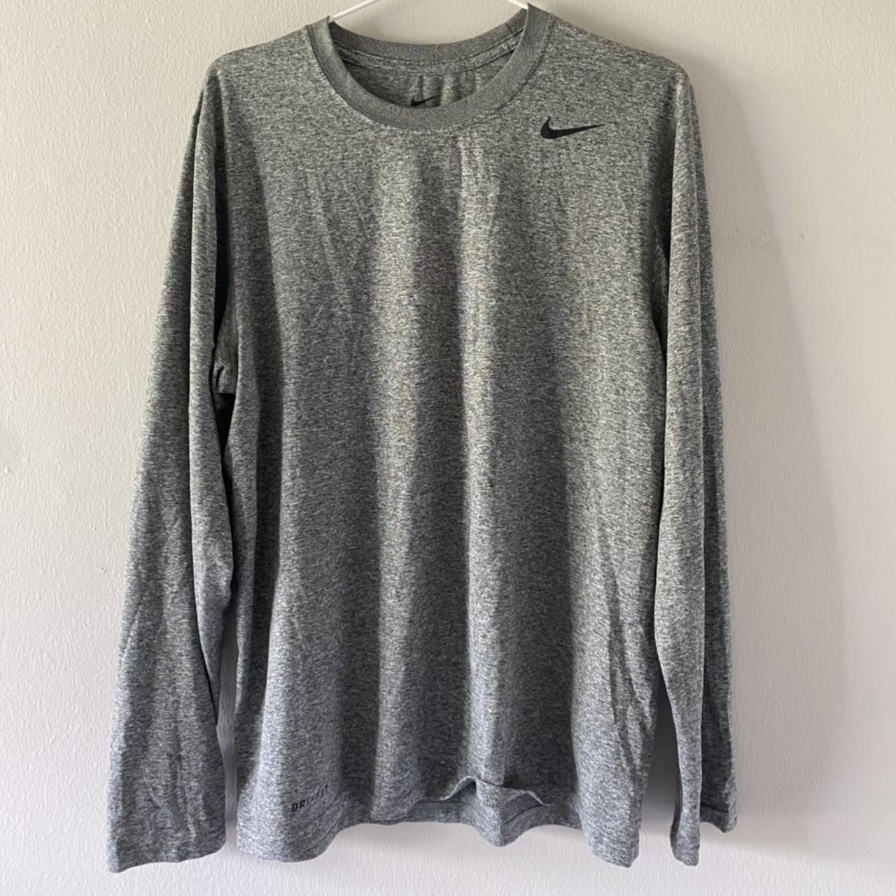 Nike Men's Grey T-shirt | Depop