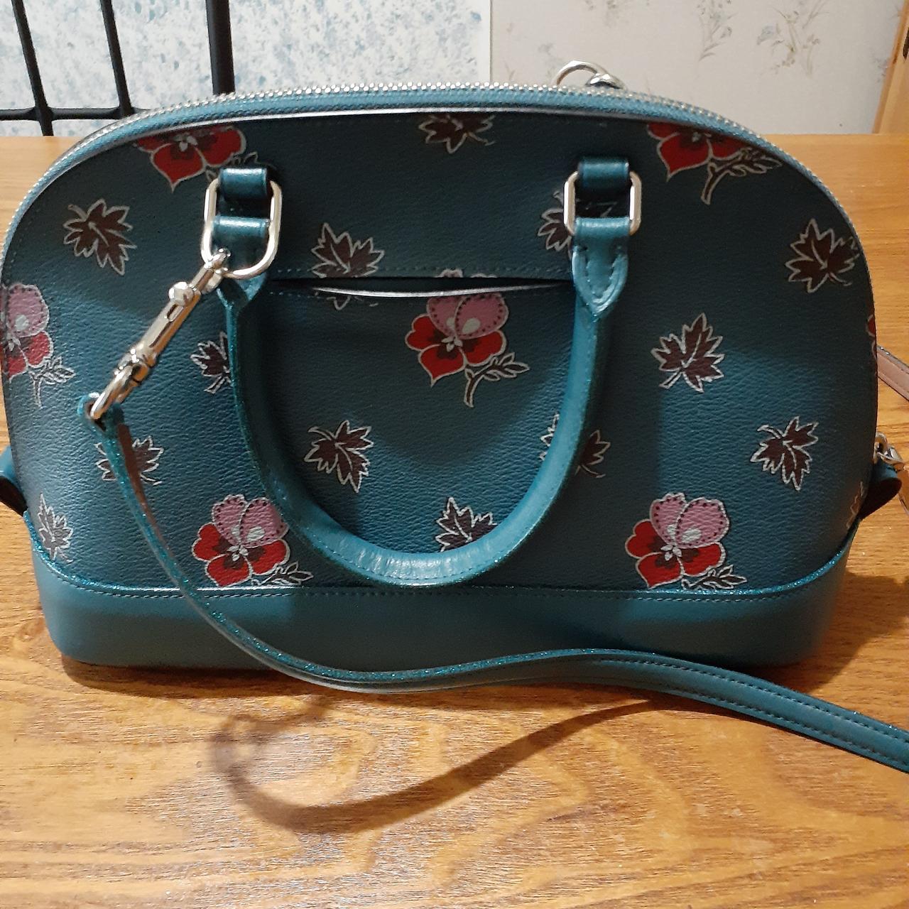 So pretty ! deals Coach Satchel in midnight bl