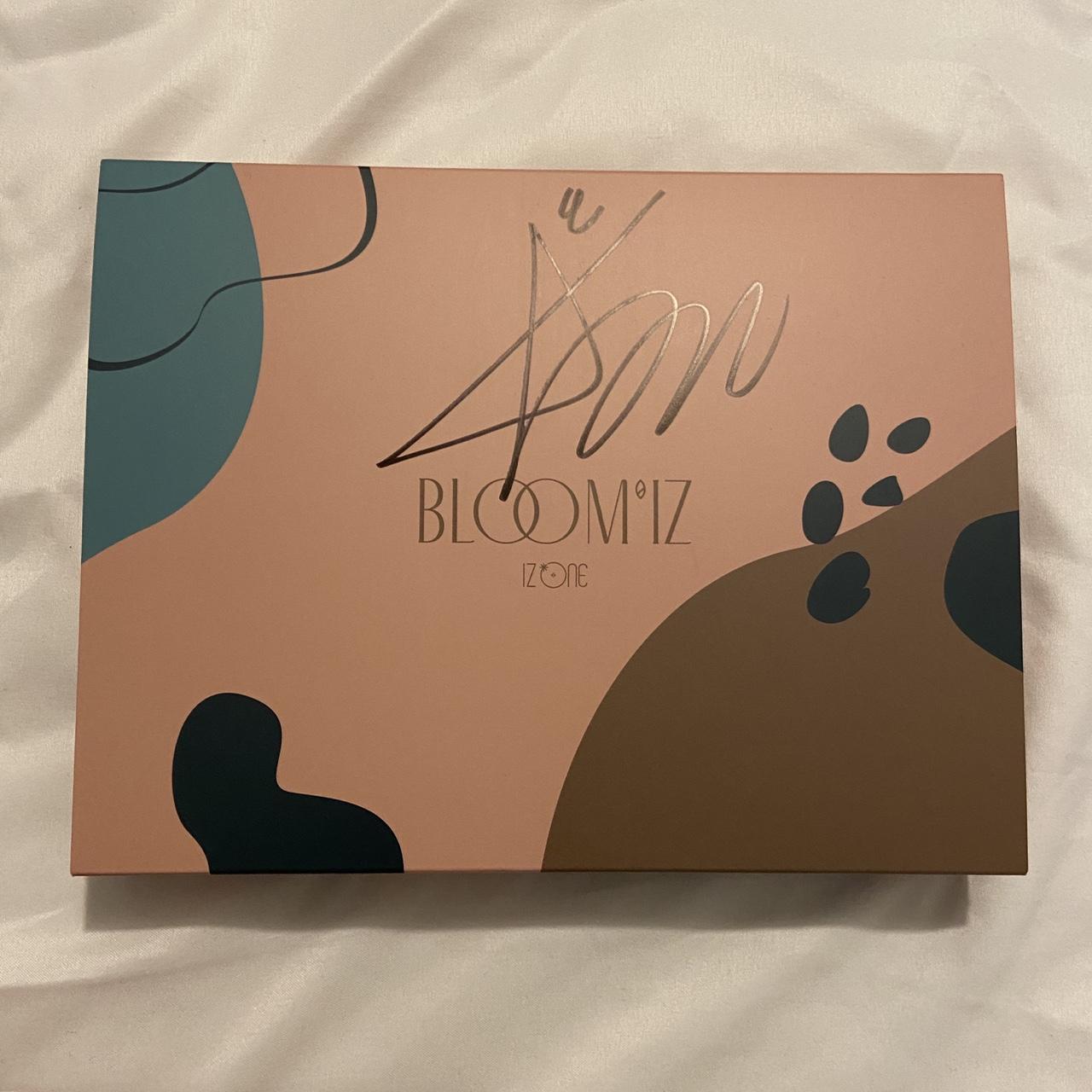 IZ*ONE BLOOM*IZ SIGNED CHAEWON ALBUM I AM VER. — | Depop