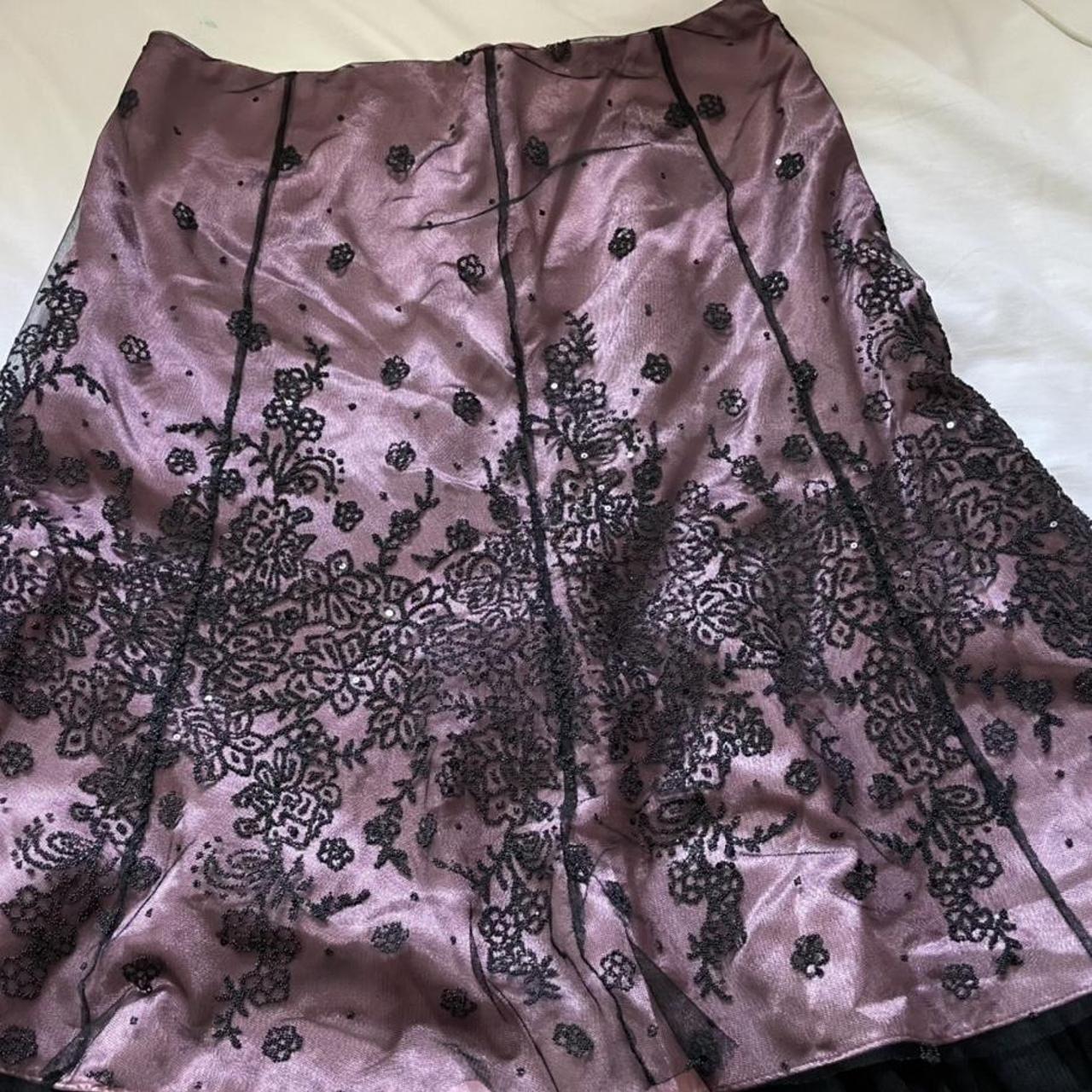 Adrianna Papell Women's Black and Pink Skirt | Depop