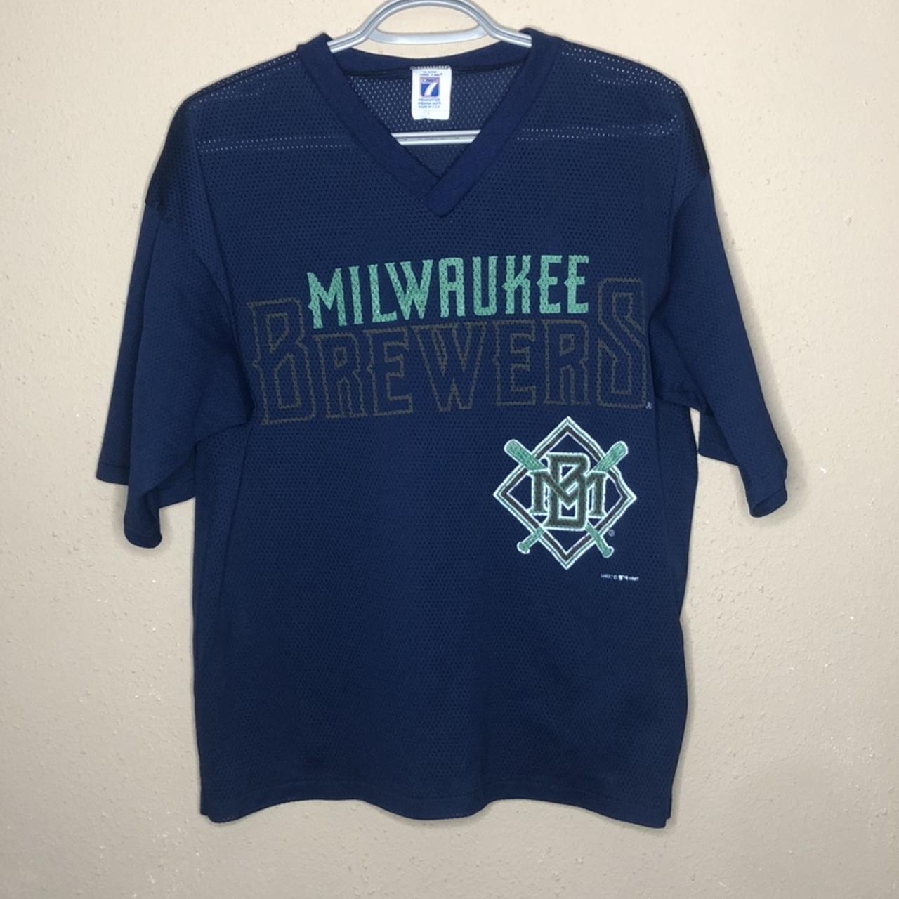 Vintage Milwaukee Brewers Jersey. In great - Depop