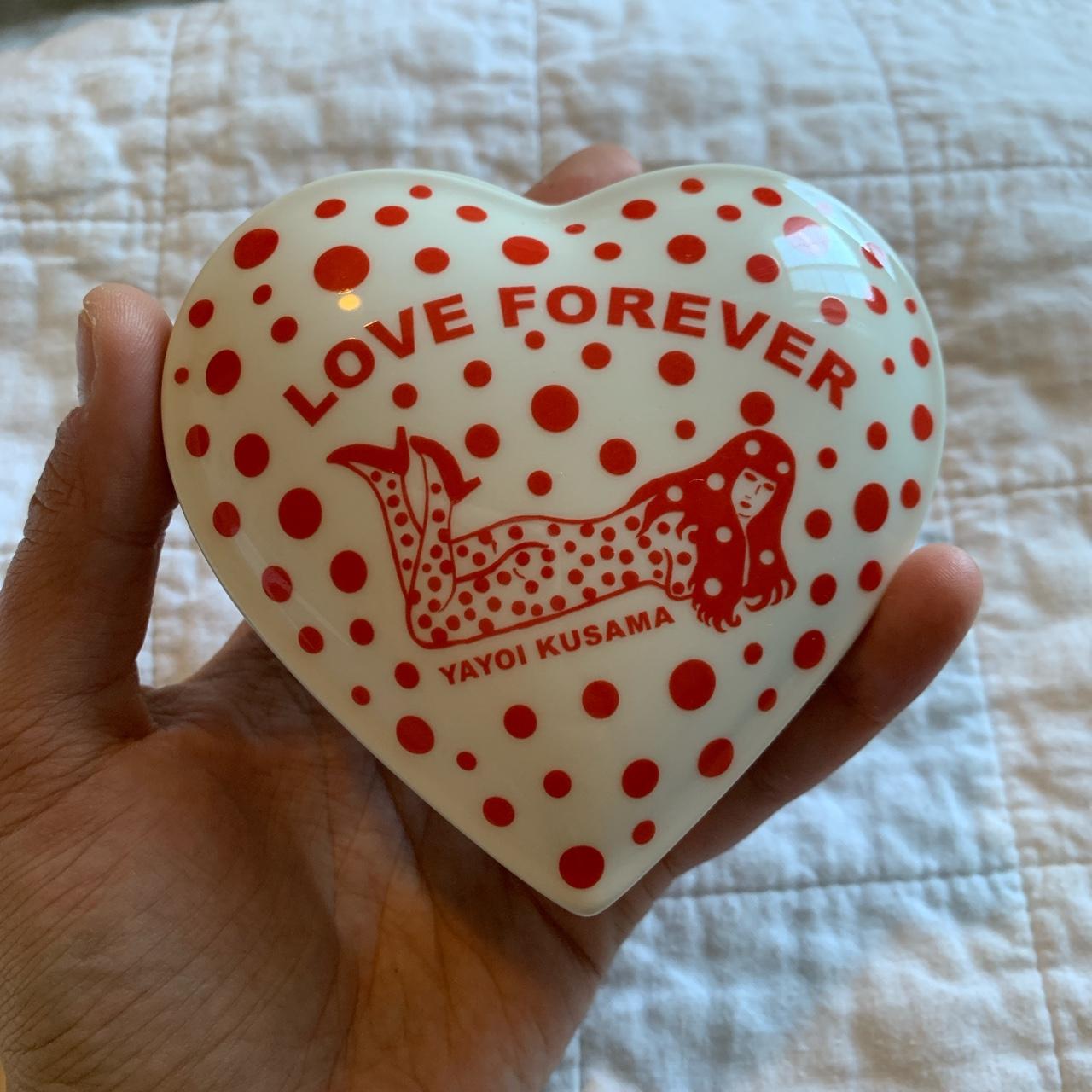 Yayoi Kusama, Love Forever