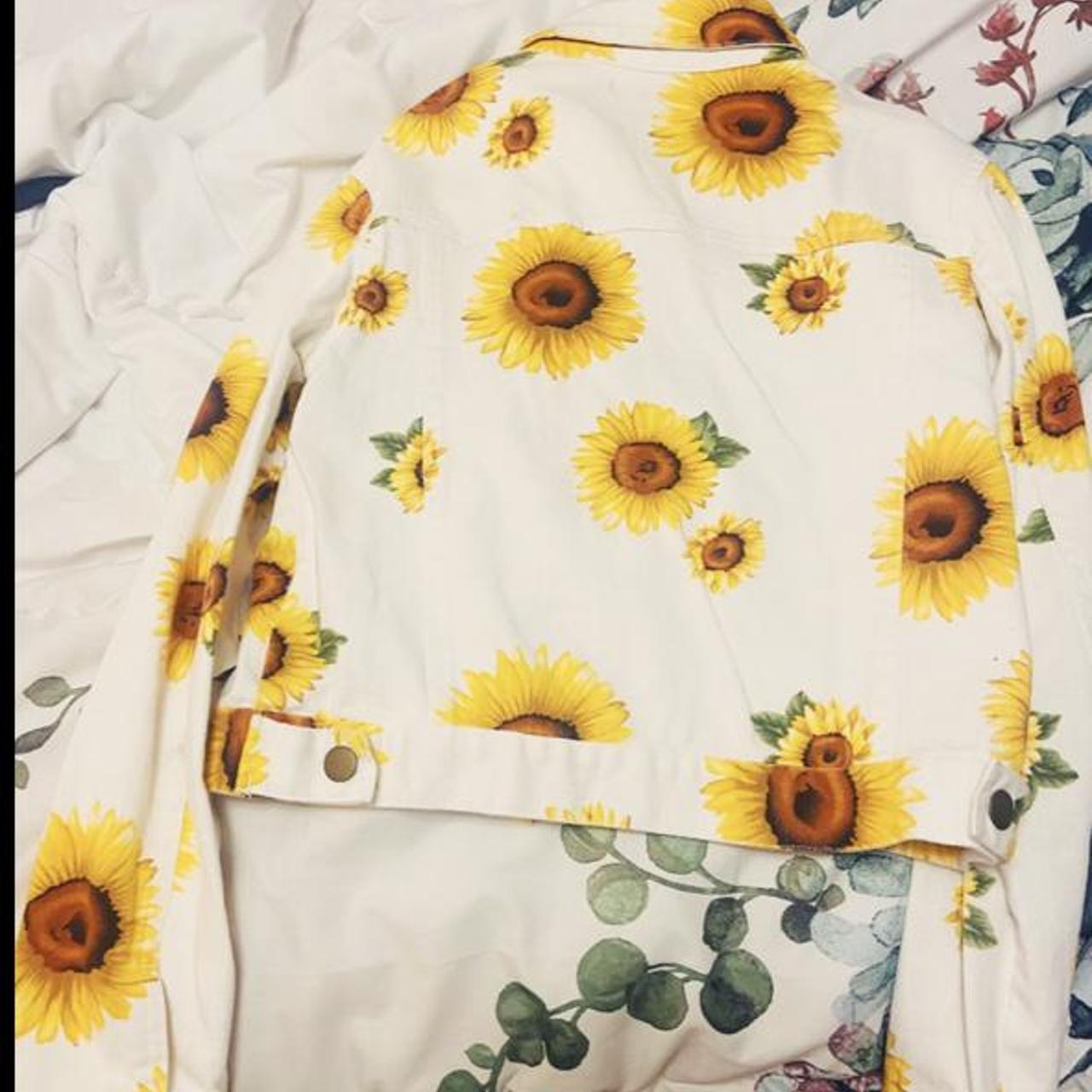 White sunflower jacket Size Xs S Jean material