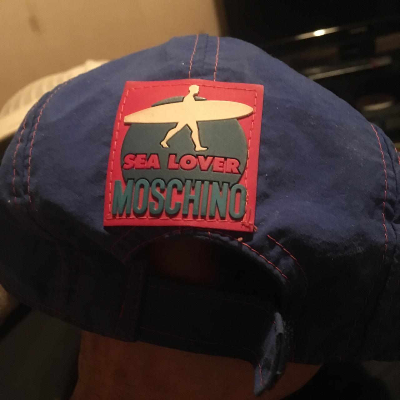 moschino crab hat