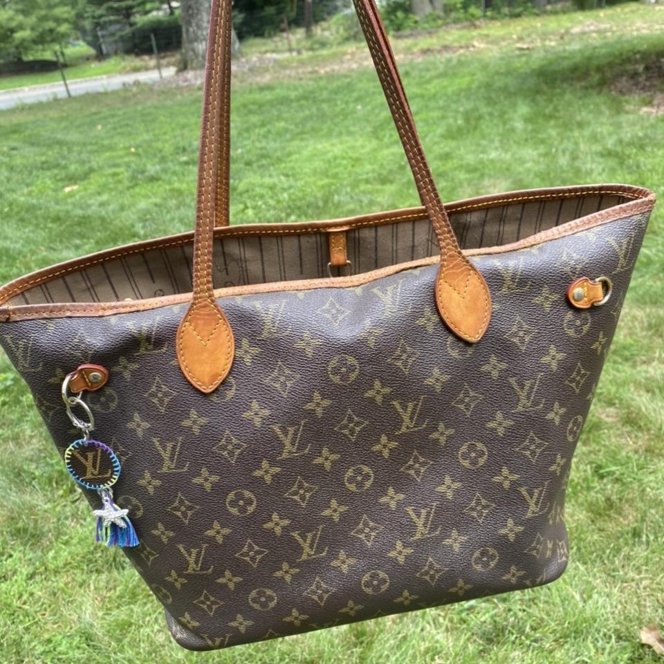 Tote Tuesday 🤎 LV Neverfull MM Edition . . Use code AMBERASHLEIGH