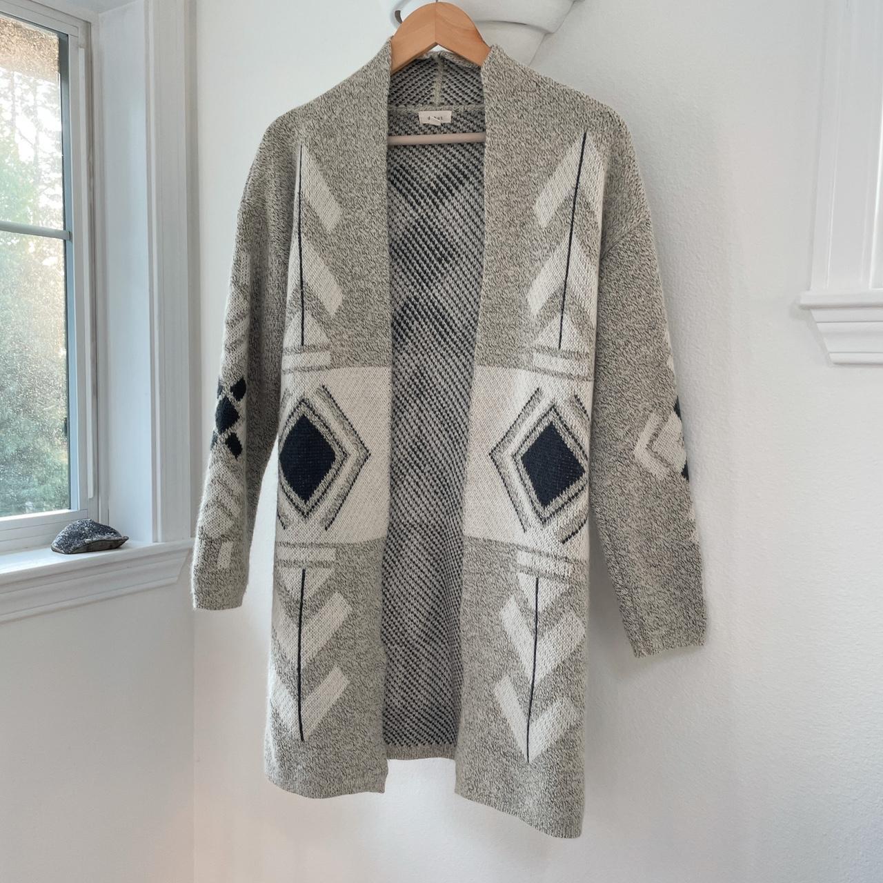 Product Image 1 - printed wrap sweater, grey, white