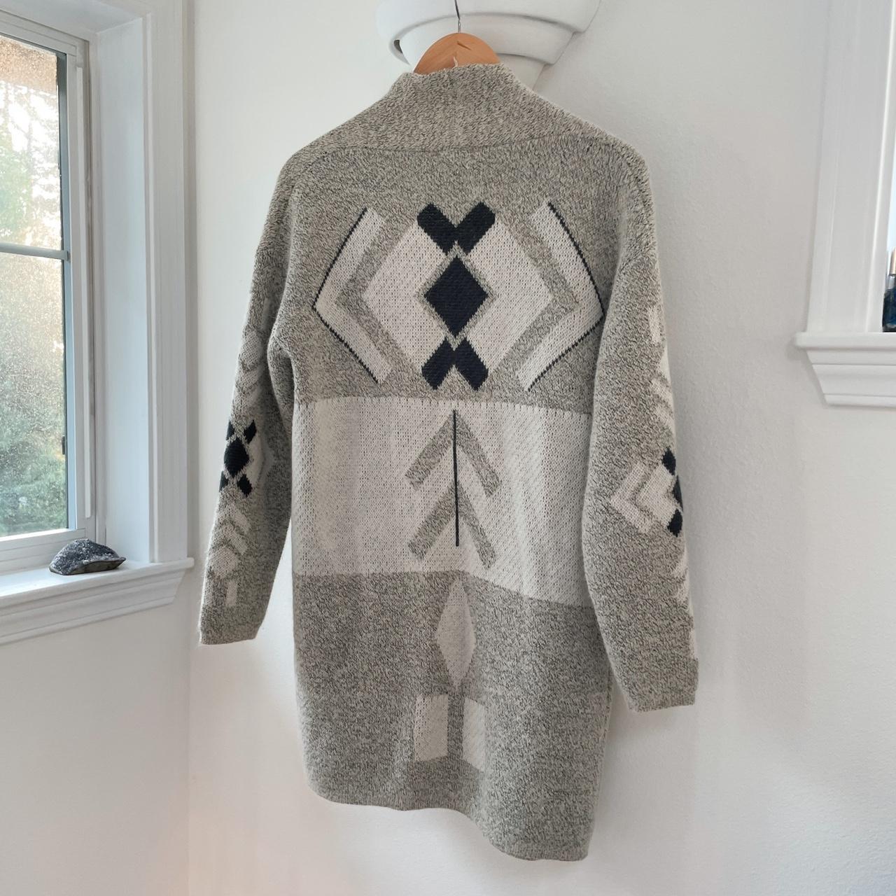 Product Image 3 - printed wrap sweater, grey, white