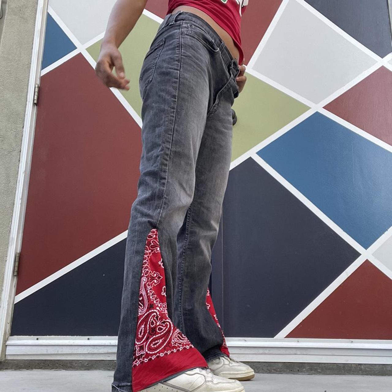 Levi's jeans with red outlet bandana