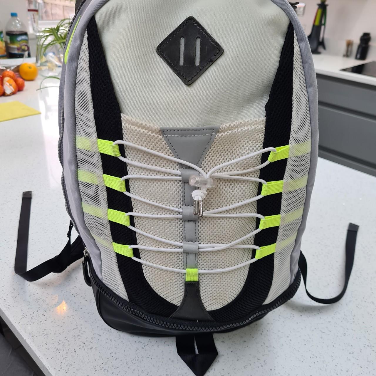 air max 95 neon backpack