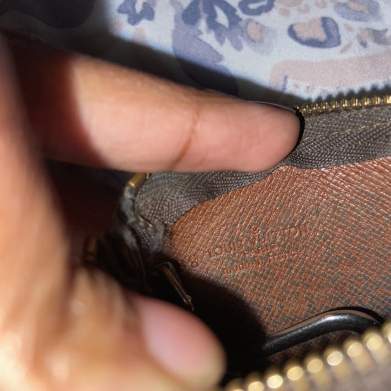 Louis Vuitton key pouch Comes In original - Depop